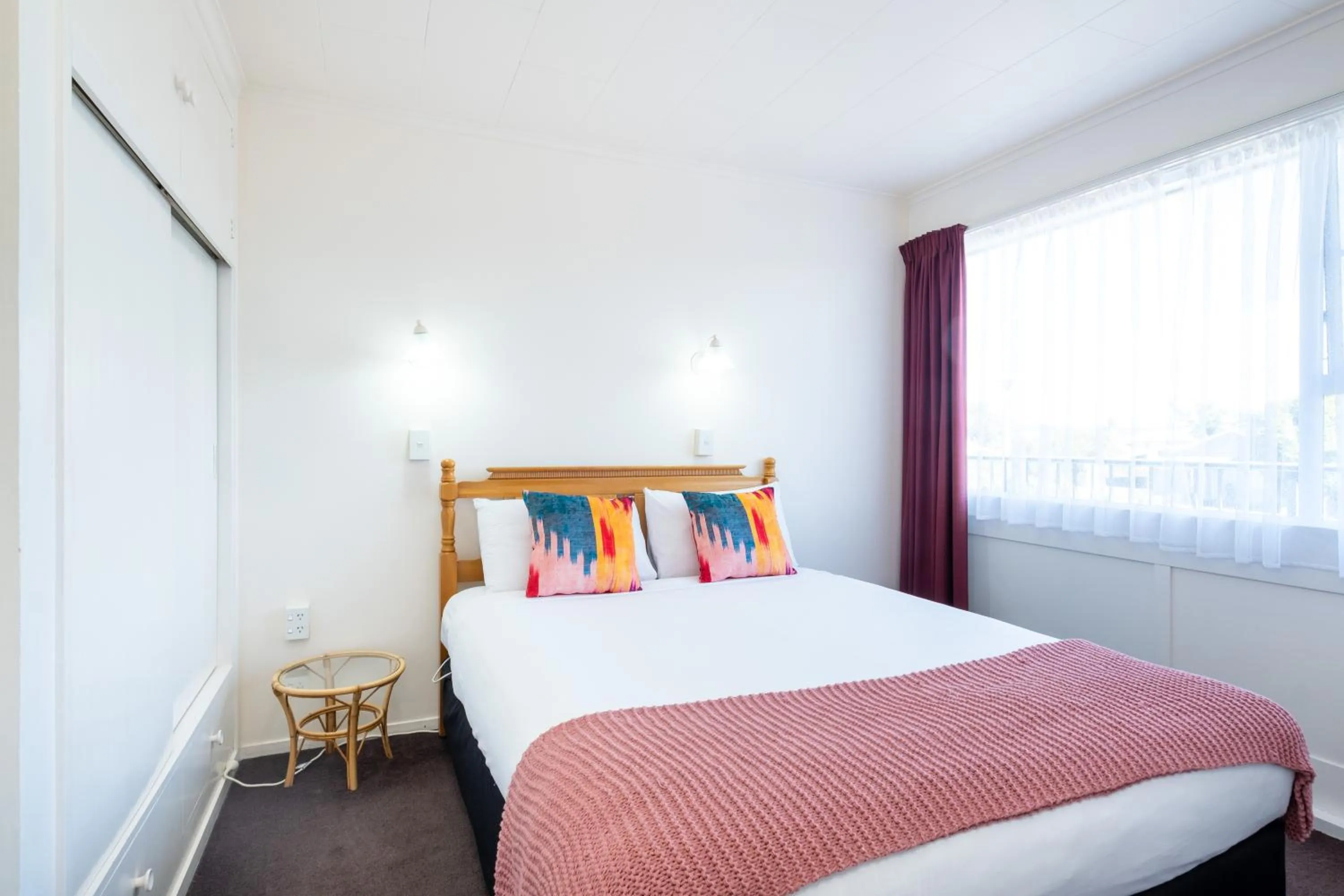 Bedroom, Bed in Chevron Motel