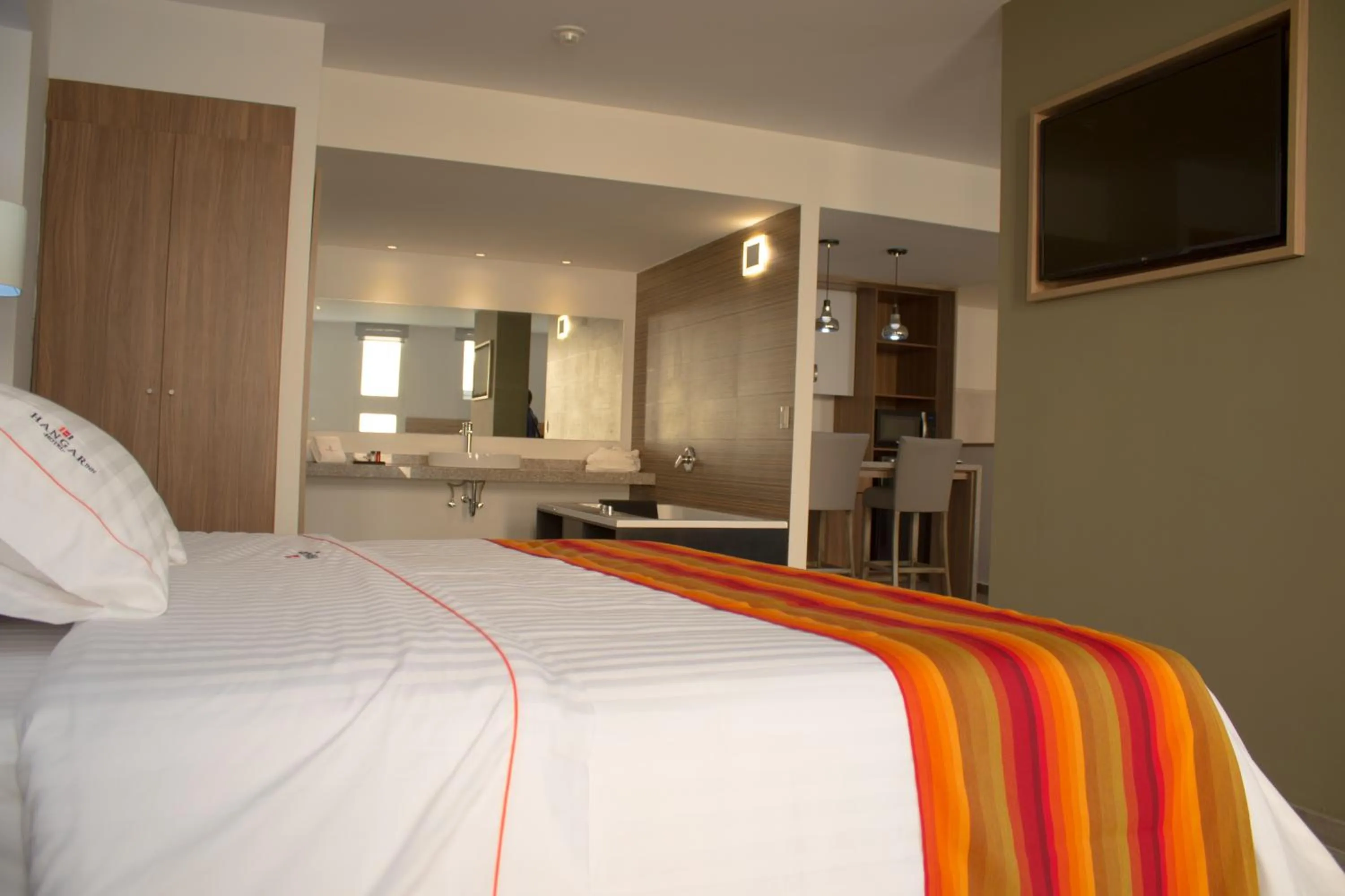 Bed in Hangar Inn Guadalajara Aeropuerto