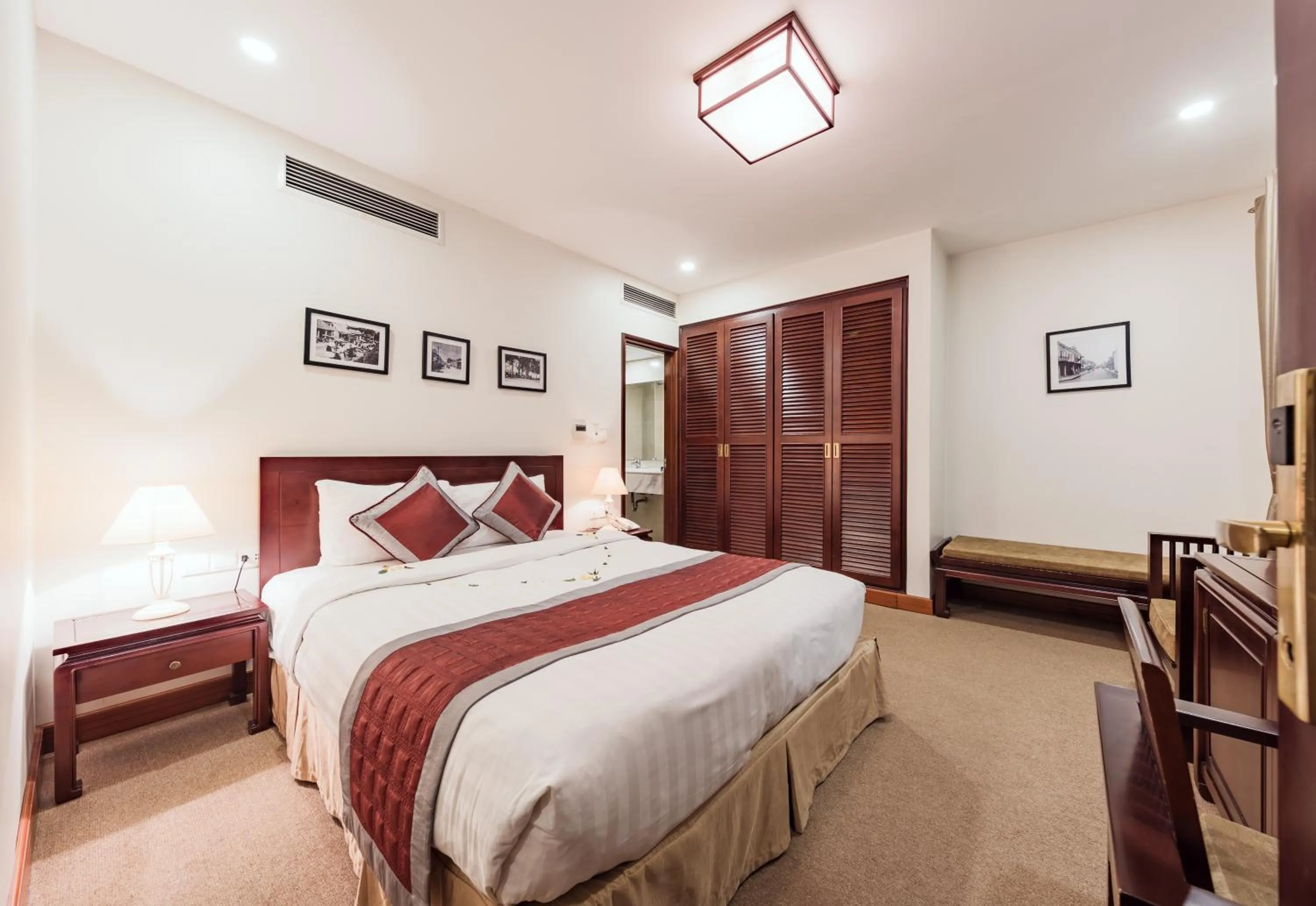 Bedroom, Bed in La Dolce Vita Hotel