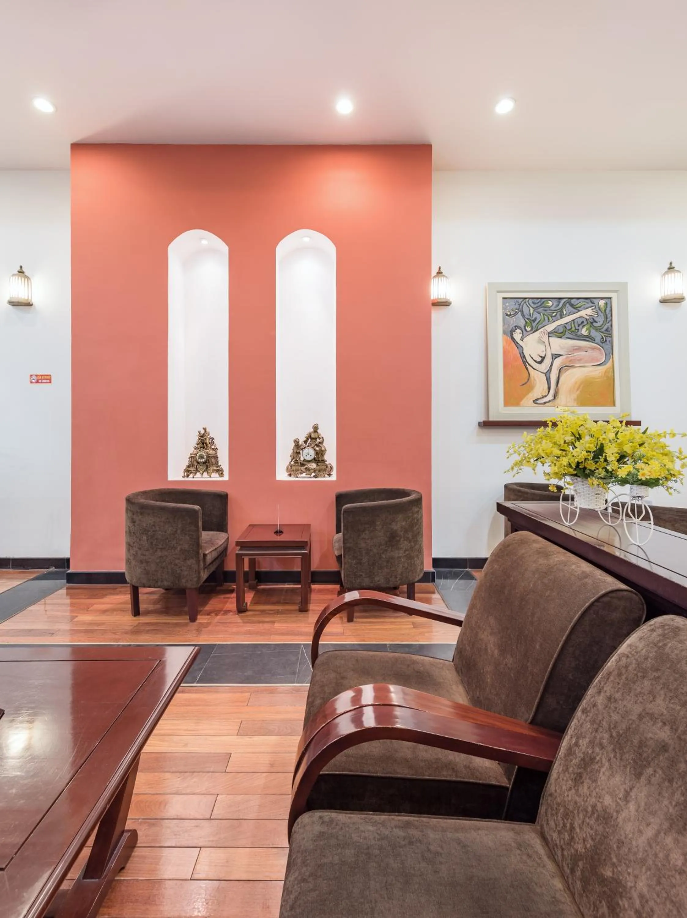 Lounge or bar in La Dolce Vita Hotel