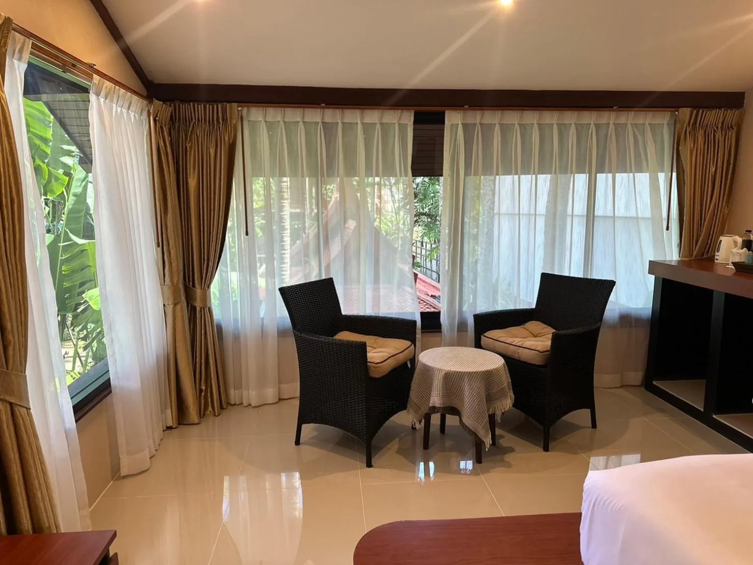 Living room in Royal Phawadee Village Patong - 2 Minutes walk to the beach