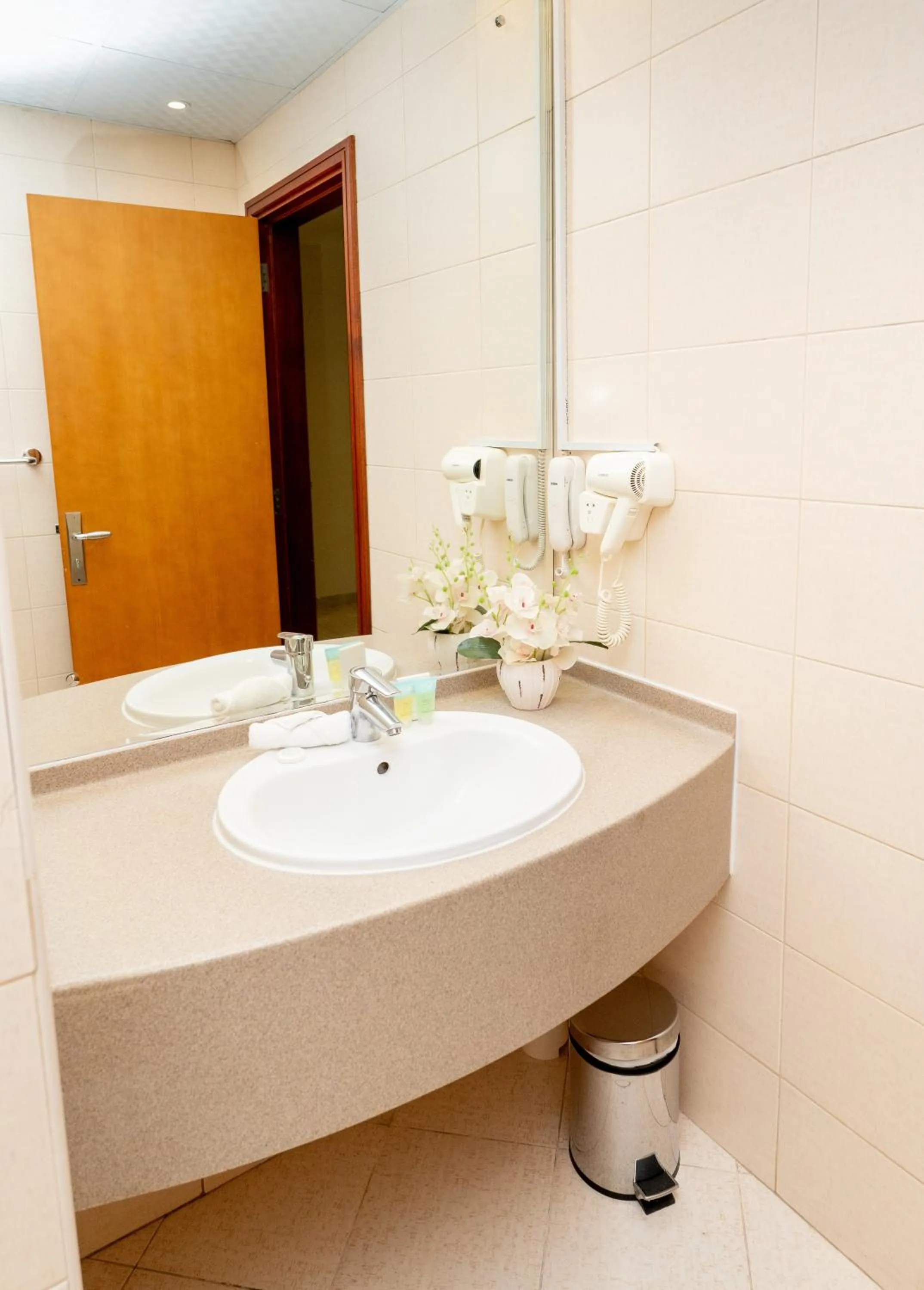 Toilet in Al Raya Hotel Apartments