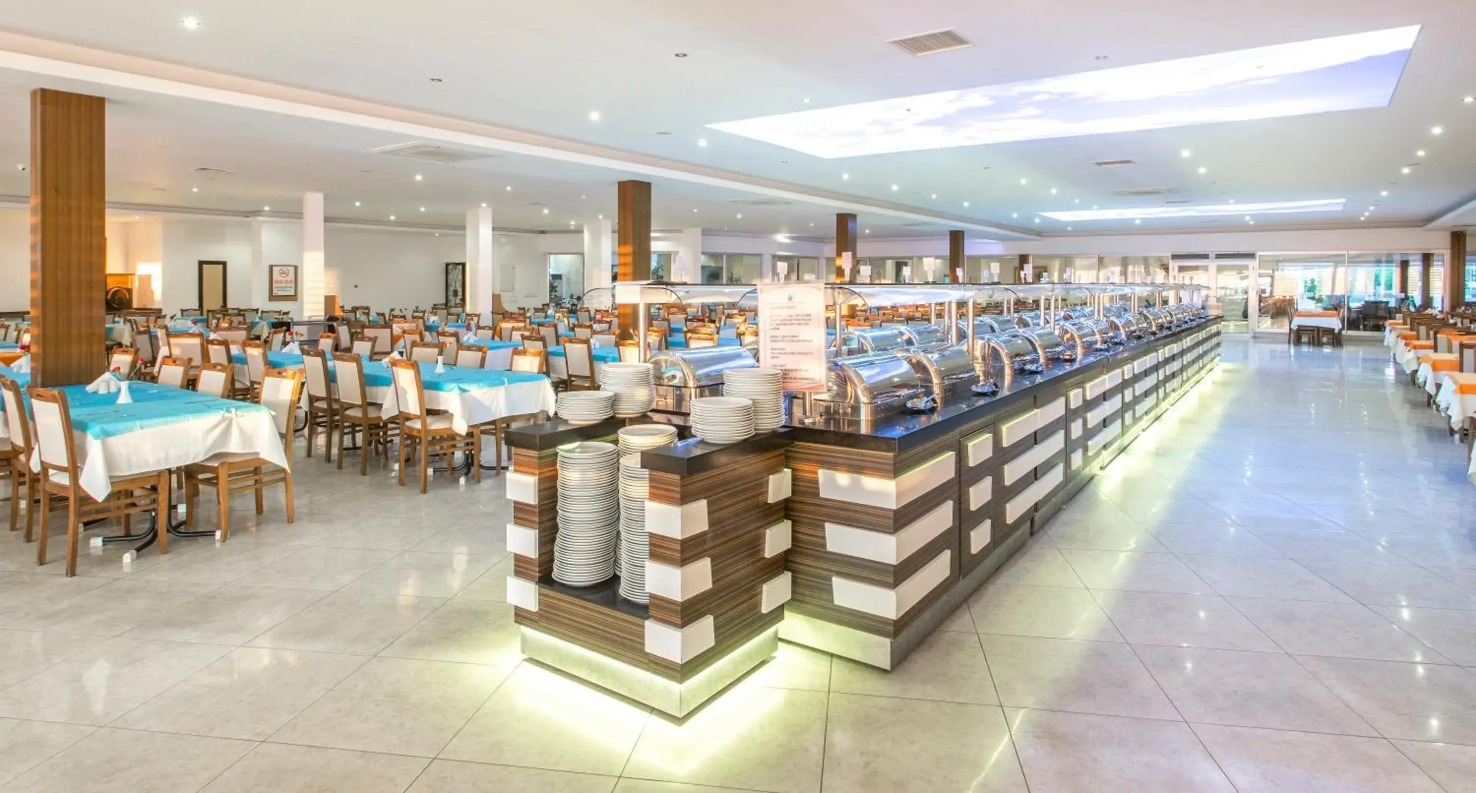 Buffet breakfast, Restaurant/Places to Eat in Lonicera World - Ultra All Inclusive