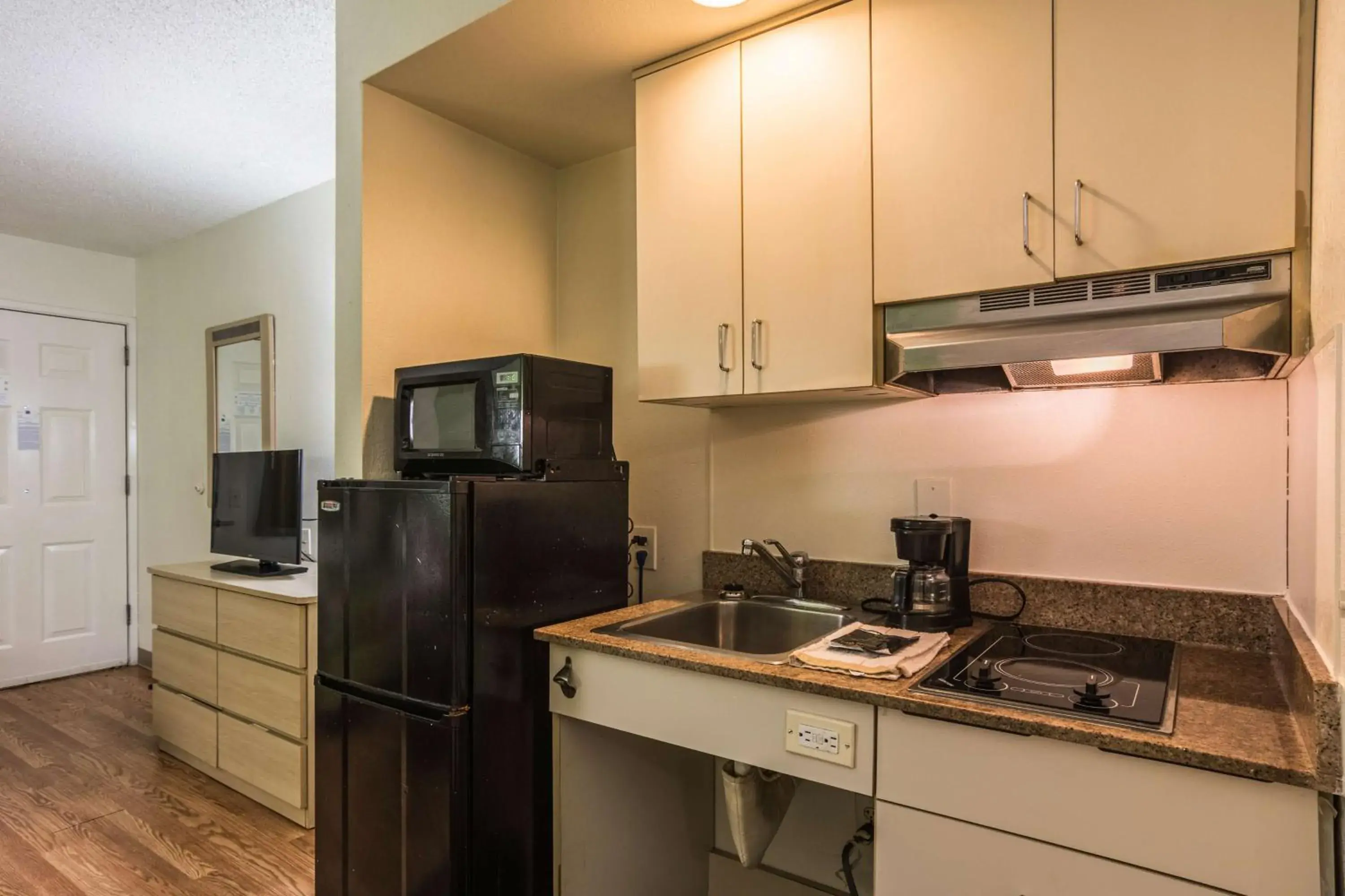 Kitchen or kitchenette, Kitchen/Kitchenette in Studio 6-Marietta, GA - Atlanta