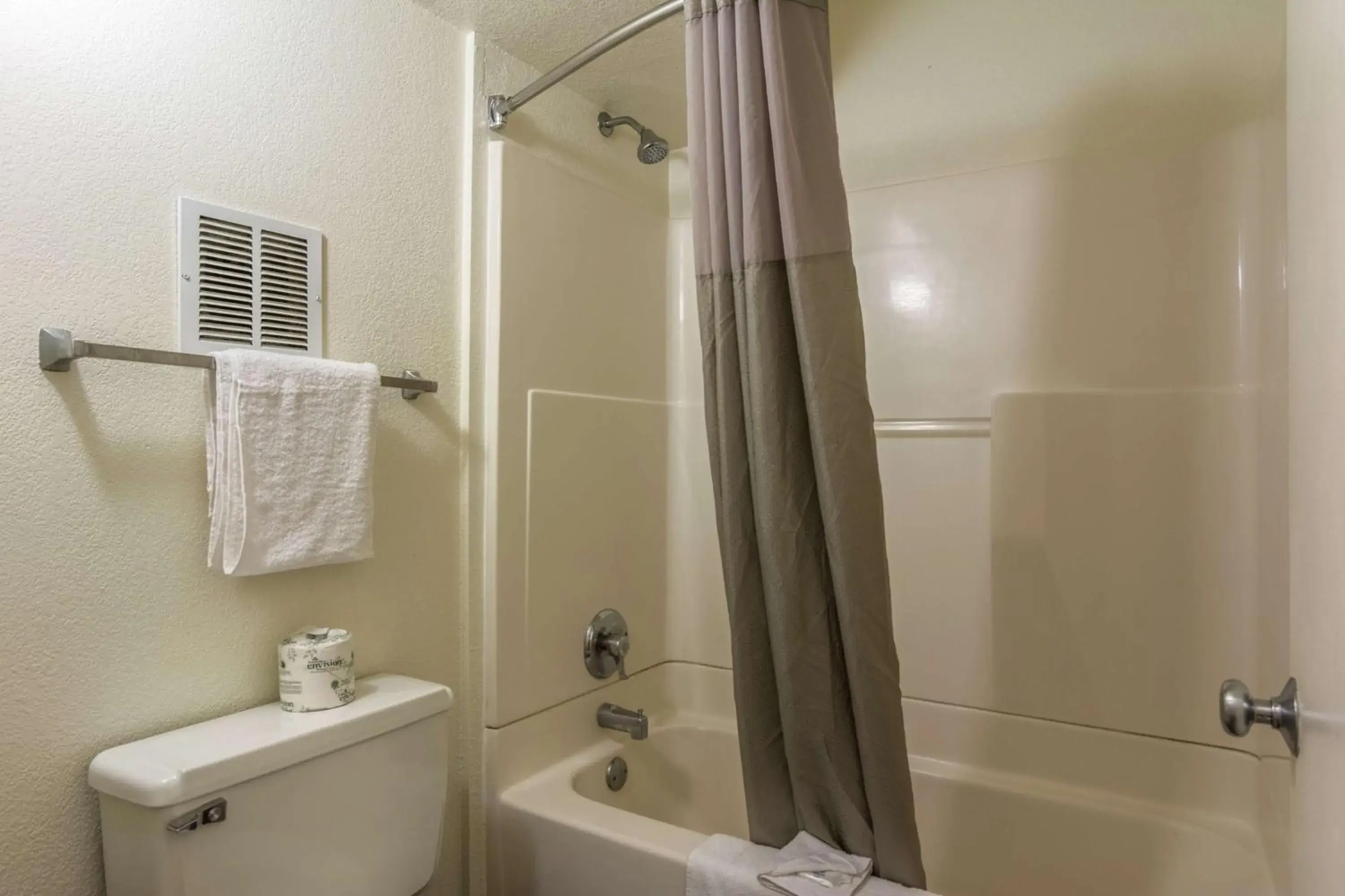 Shower, Bathroom in Studio 6-Marietta, GA - Atlanta