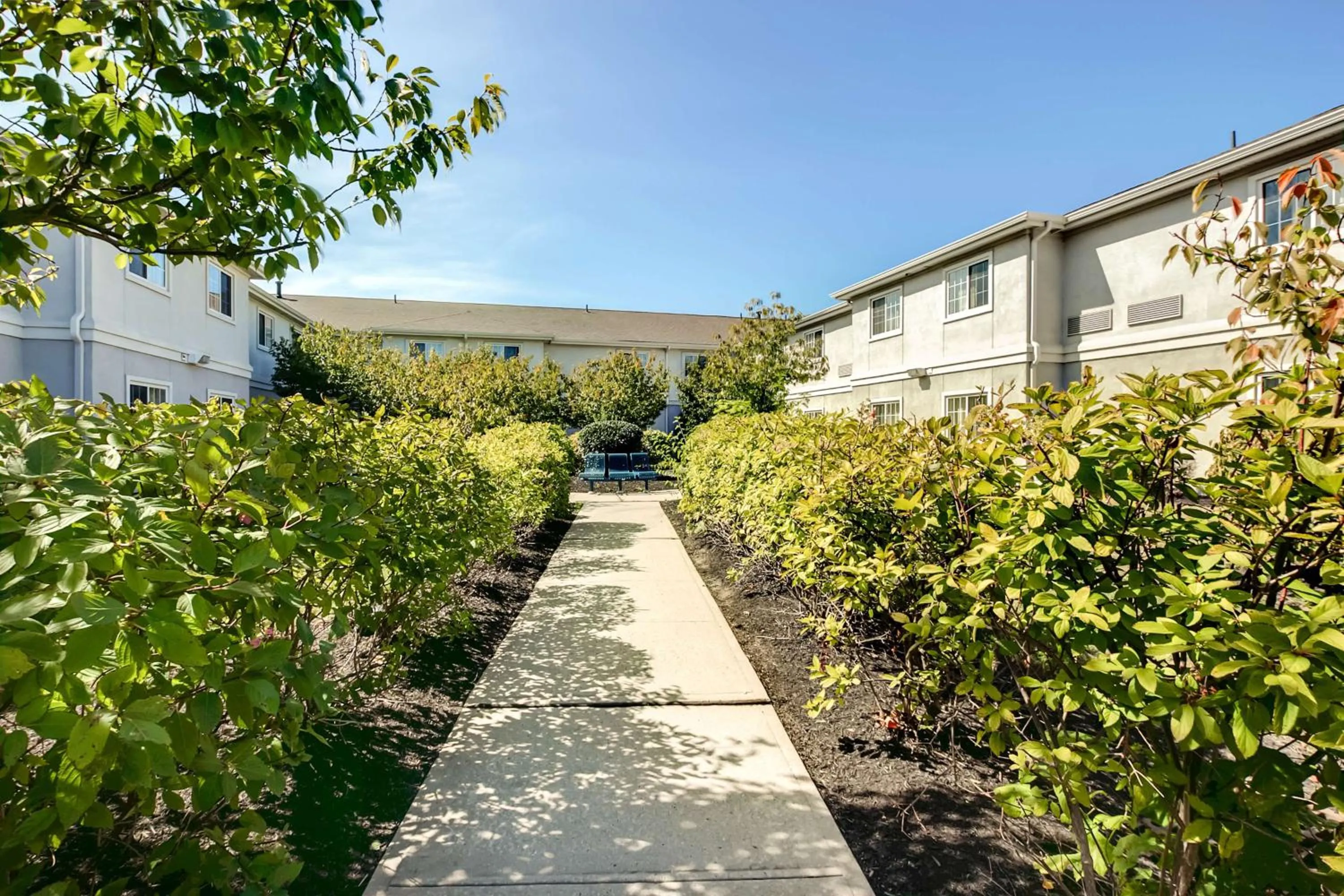 Property building in Studio 6-East Brunswick, NJ - NYC Area