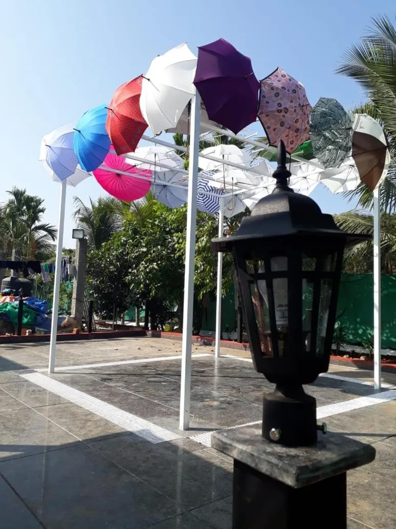 Swimming pool in Sea Land Kihim