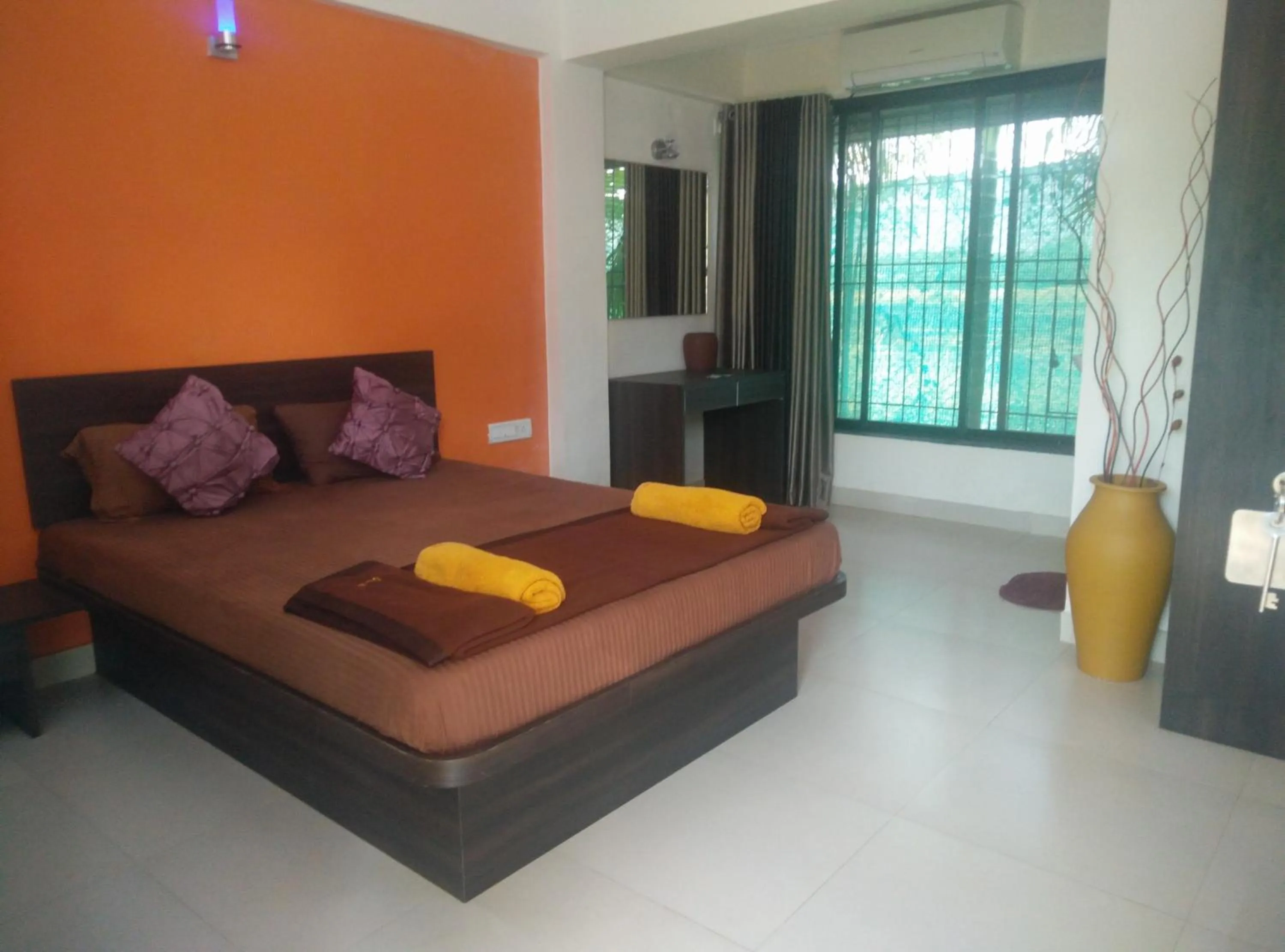 Bed in Sea Land Kihim