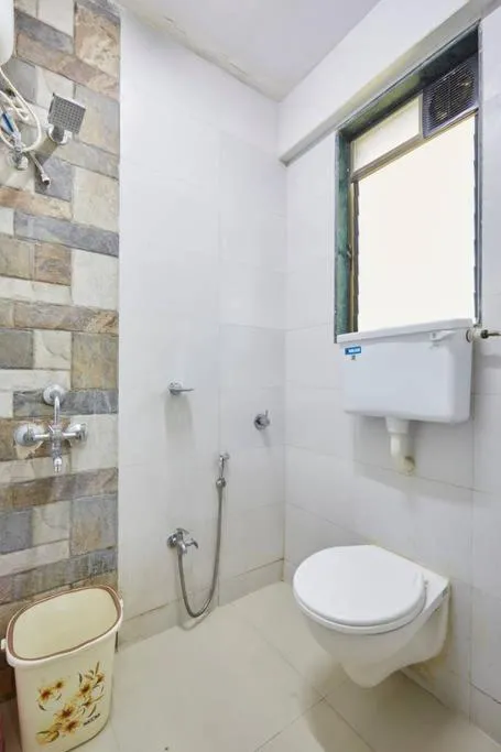 Toilet in Sea Land Kihim