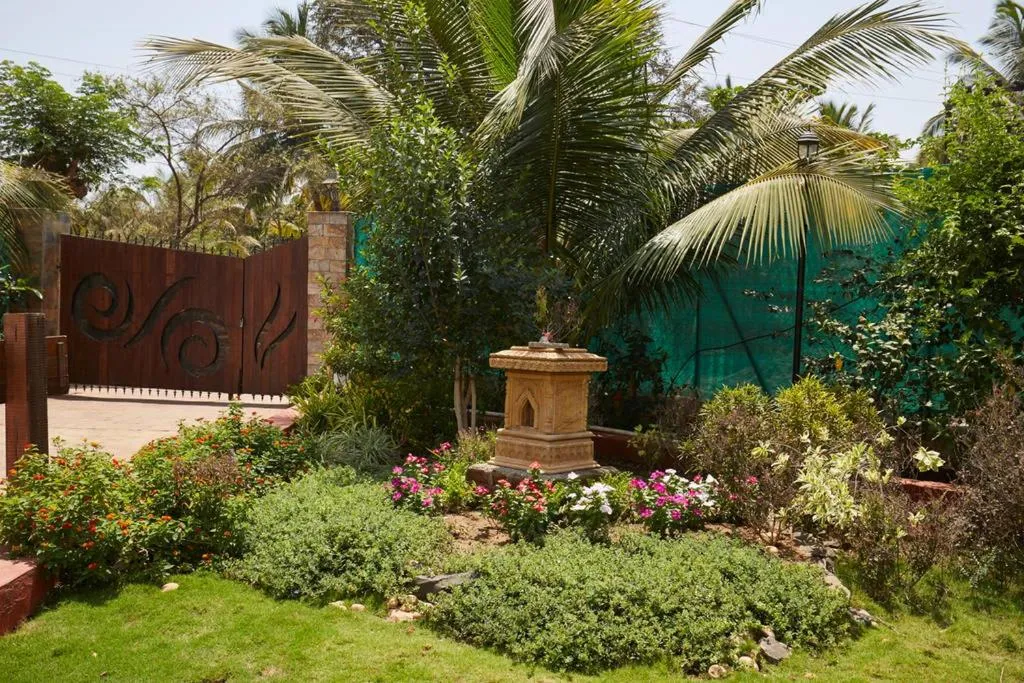 Garden in Sea Land Kihim