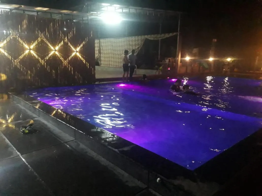 Swimming pool in Sea Land Kihim