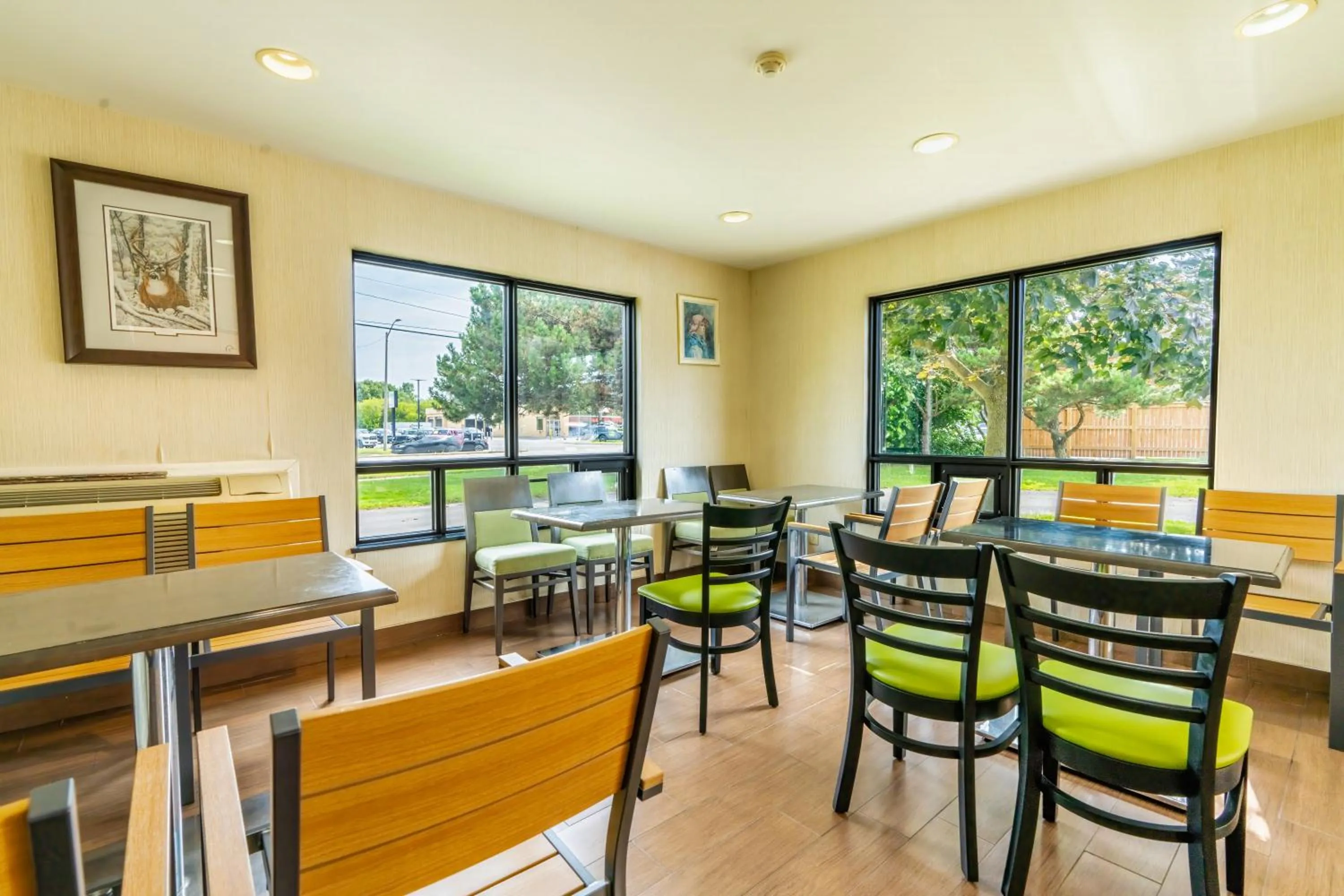 Breakfast, Restaurant/Places to Eat in Maple Crest Inn