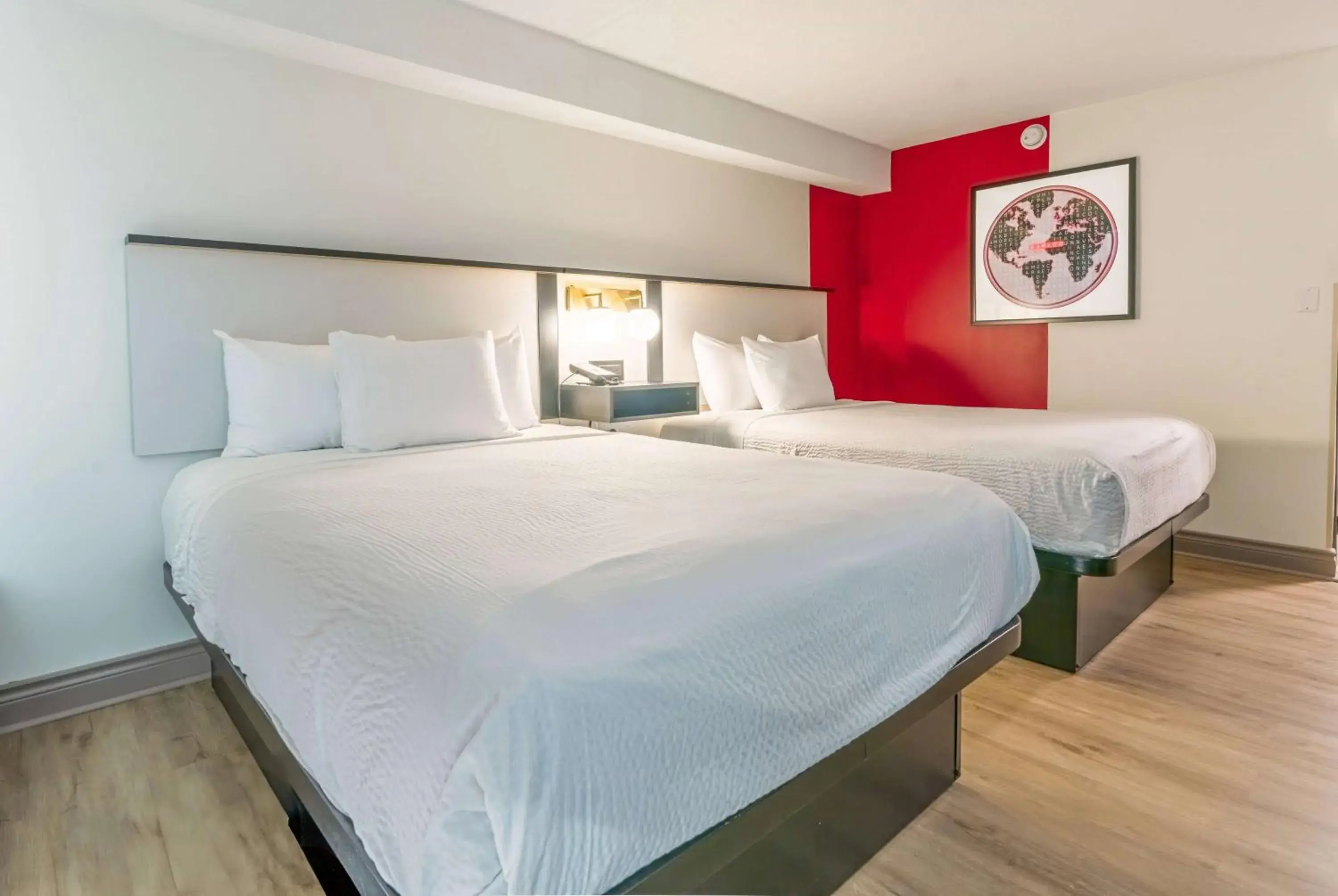 Photo of the whole room, Bed in Ramada by Wyndham Kingston Photo of the whole room, Bed in Ramada by Wyndham Kingston