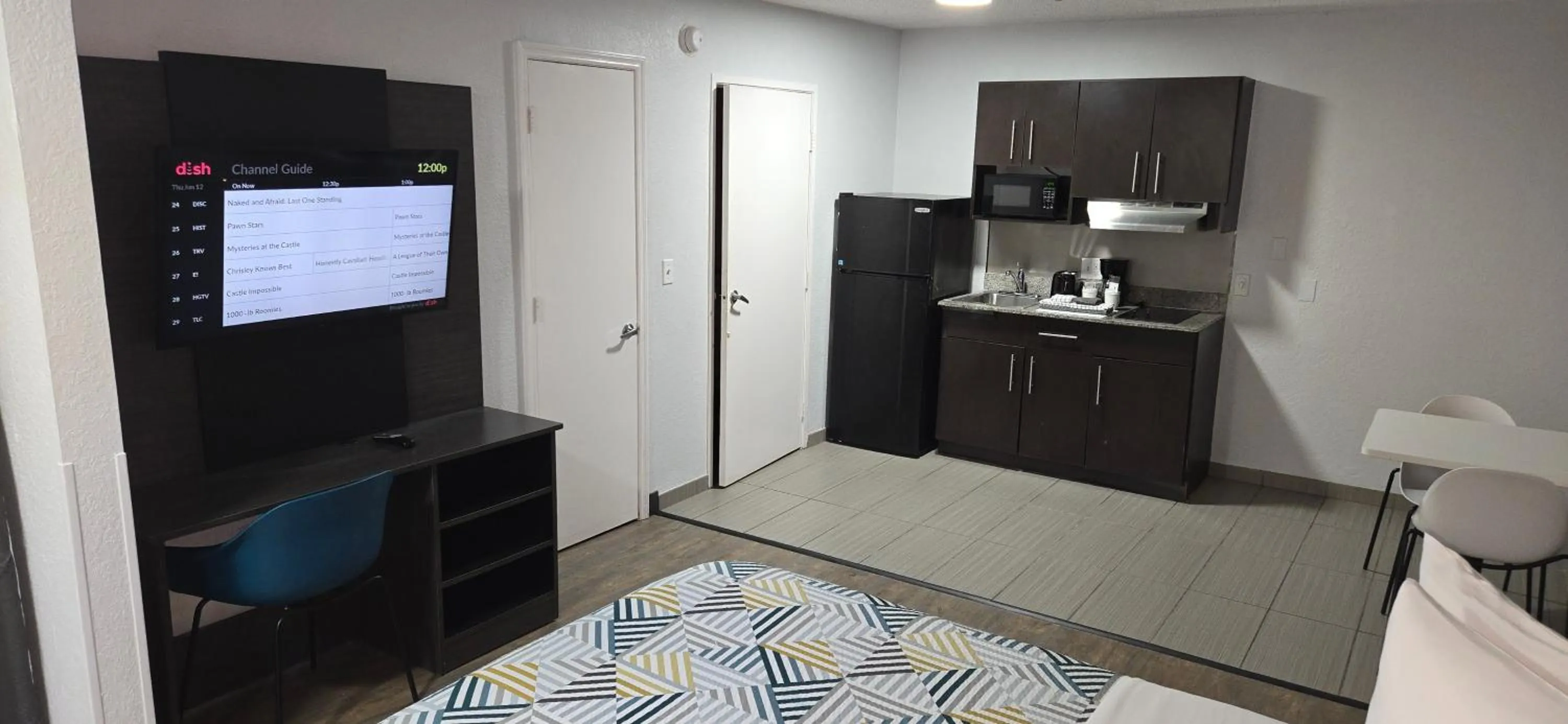 Bed in Studio 6-Coral Springs, FL - Fort Lauderdale