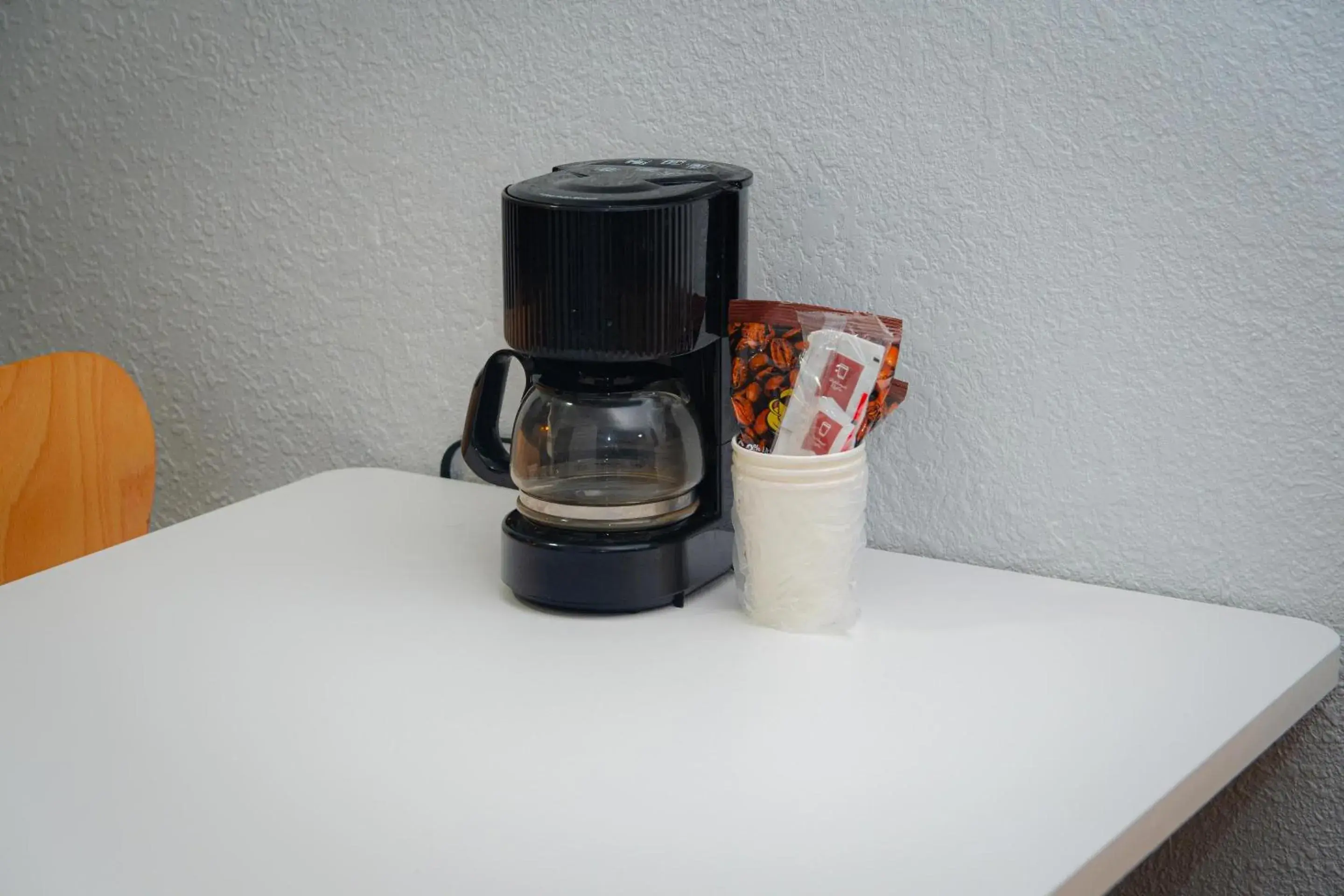 Coffee/tea facilities in Studio 6-Coral Springs, FL - Fort Lauderdale Coffee/tea facilities in Studio 6-Coral Springs, FL - Fort Lauderdale