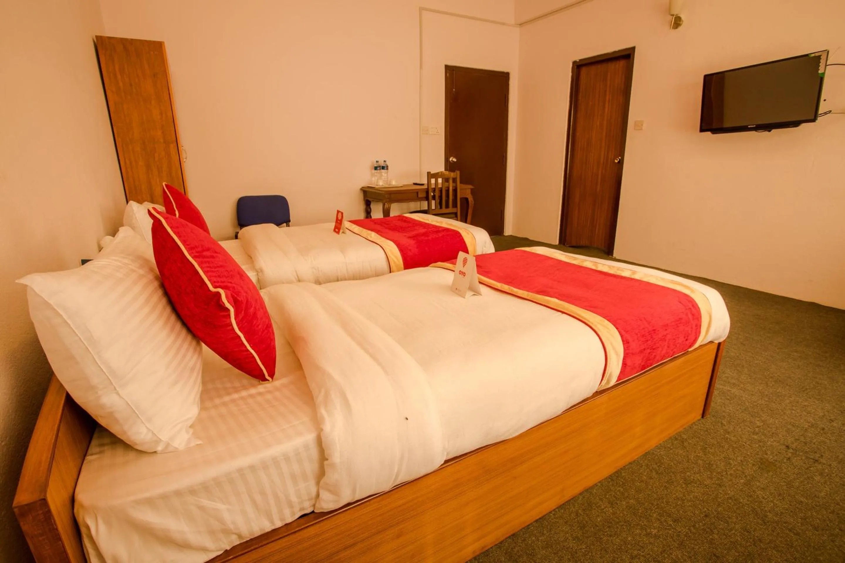 Bedroom, Bed in OYO 135 Lost Garden Apartment and Guest House