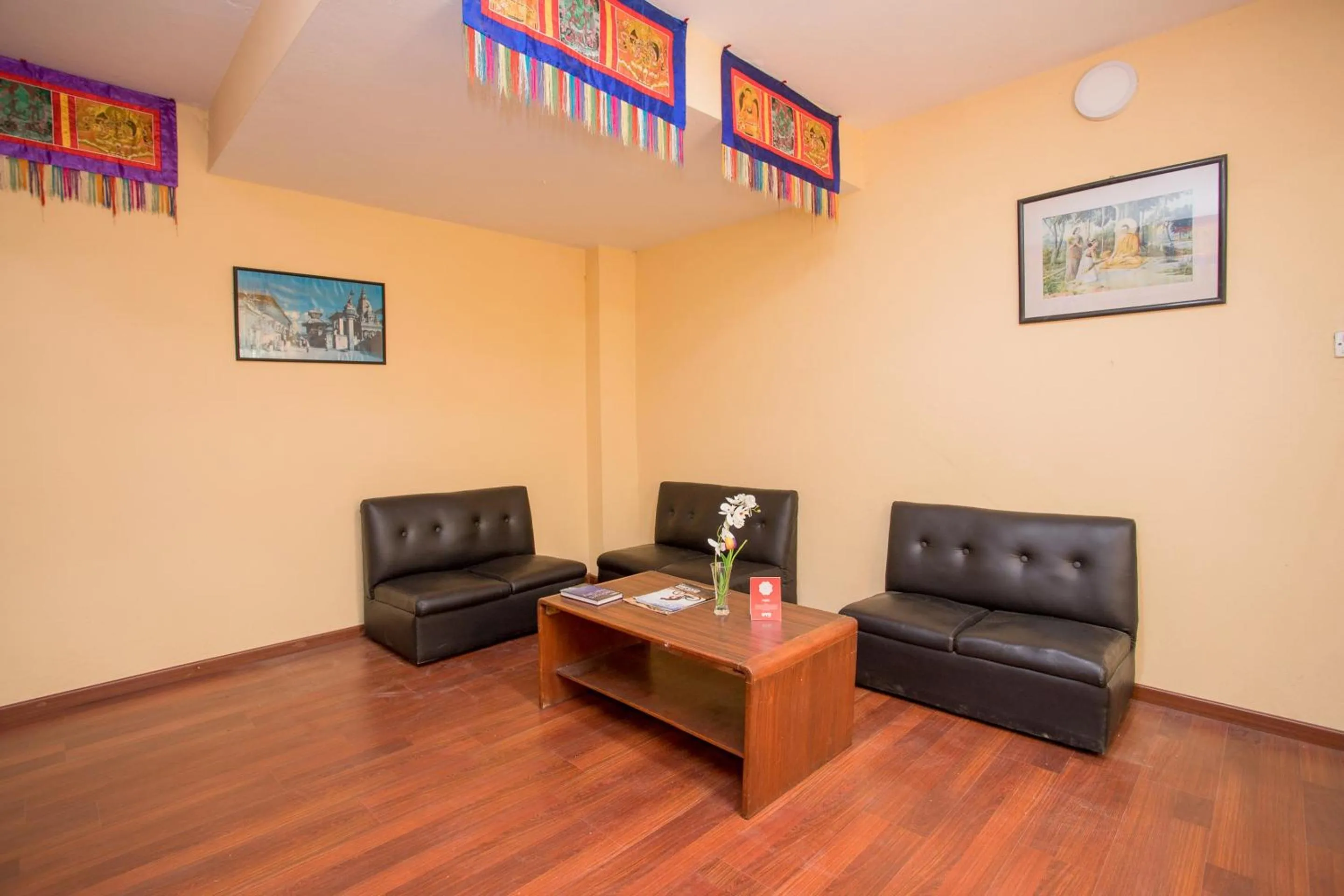 Lobby or reception in OYO 135 Lost Garden Apartment and Guest House