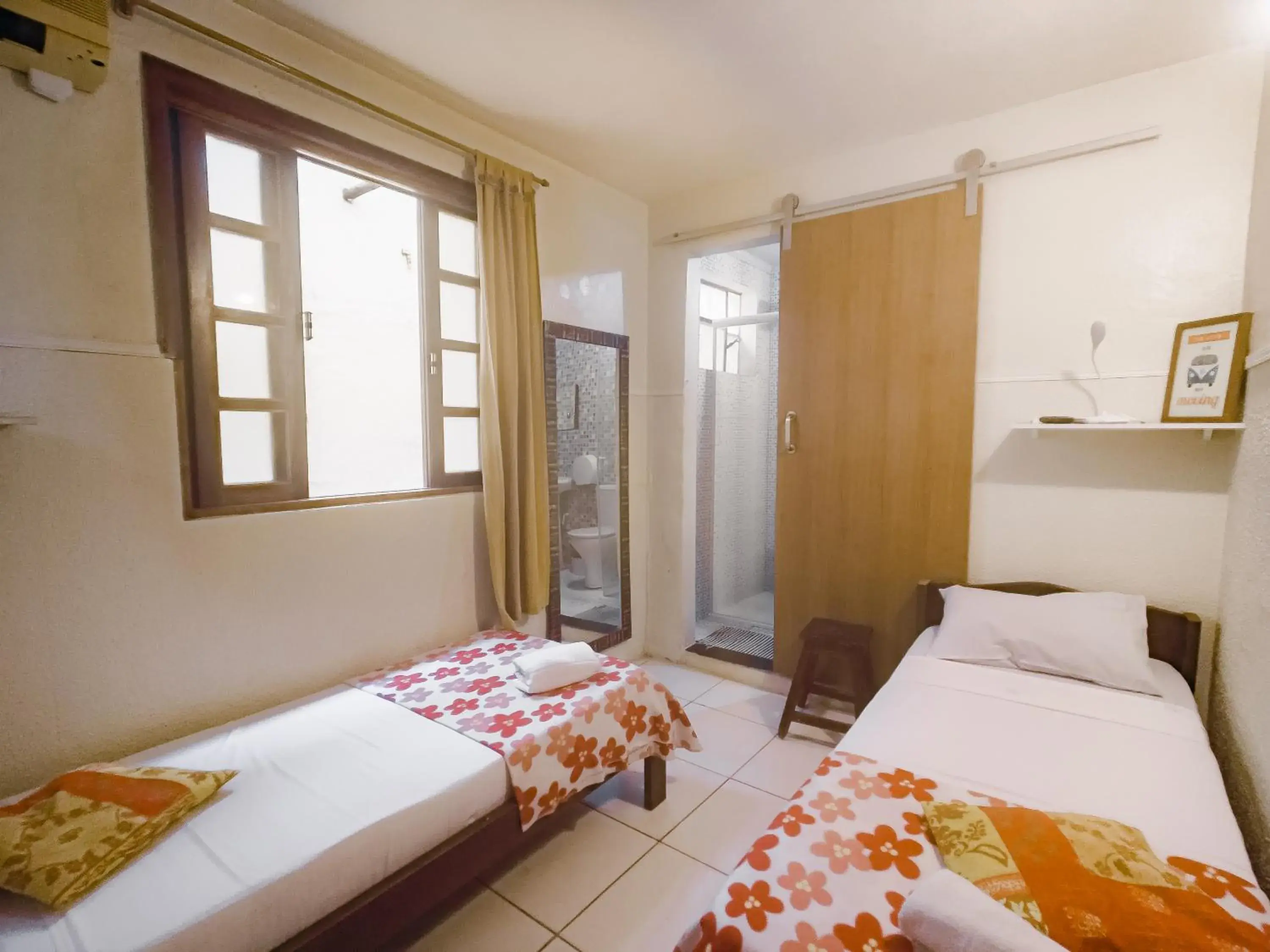 Budget Double Room in Geko Pousada Paraty Budget Double Room in Geko Pousada Paraty