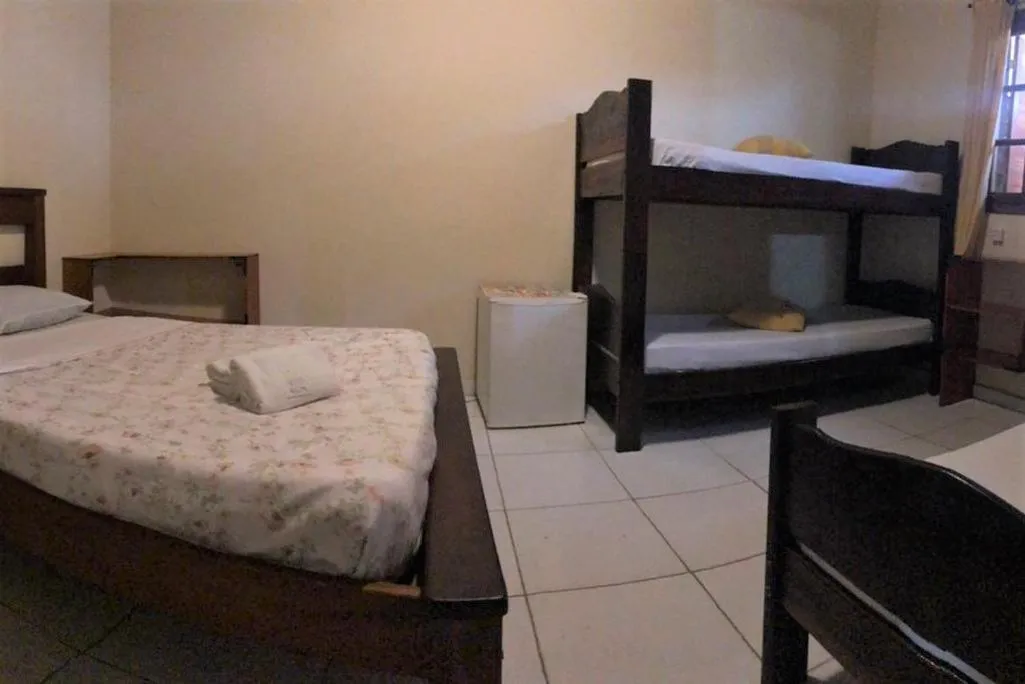 Photo of the whole room, Bed in Geko Pousada Paraty