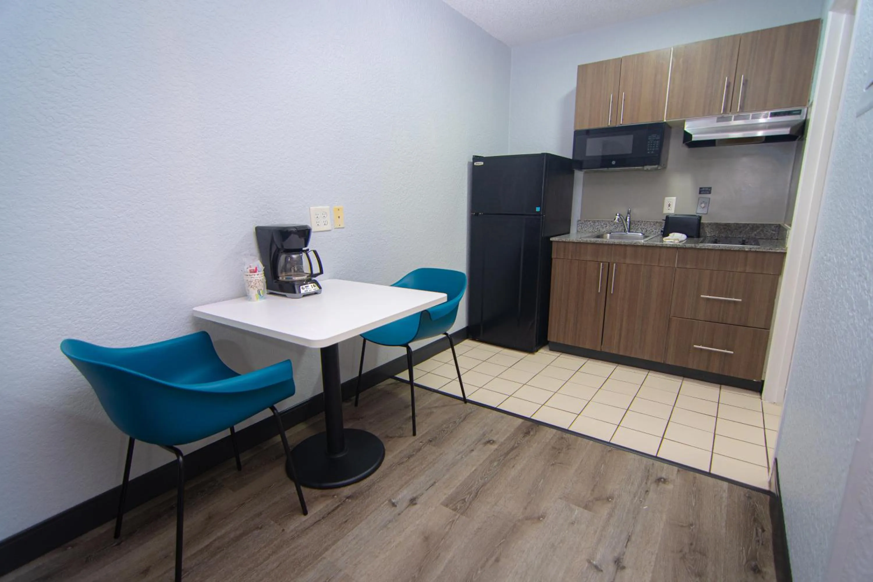 kitchen in Studio 6-West Palm Beach, FL