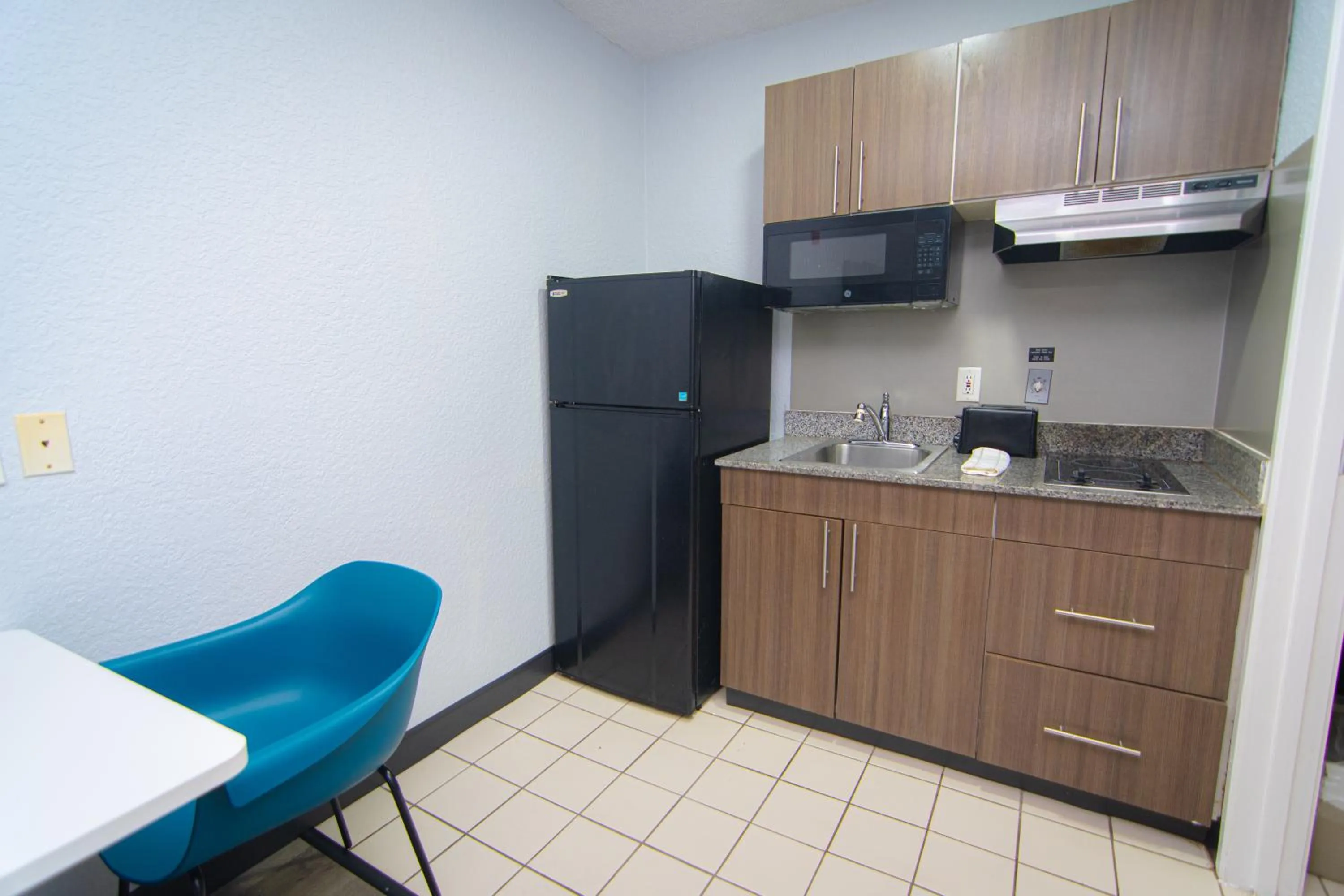 kitchen in Studio 6-West Palm Beach, FL