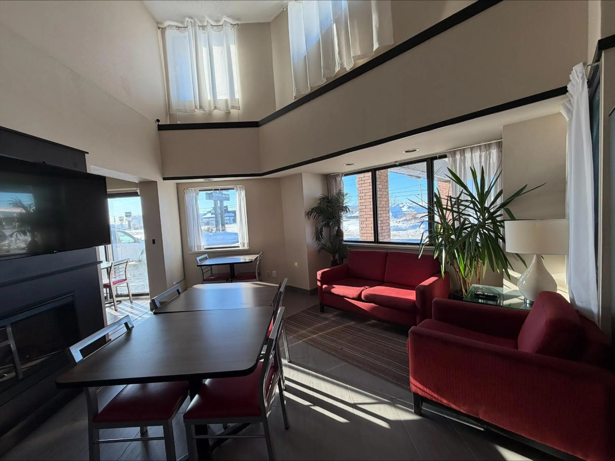 Lobby or reception in Comfort Inn Baie-Comeau