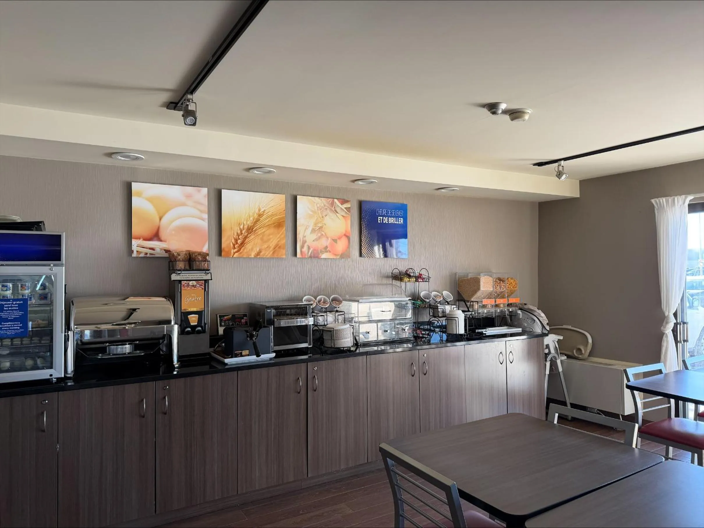 Breakfast in Comfort Inn Baie-Comeau