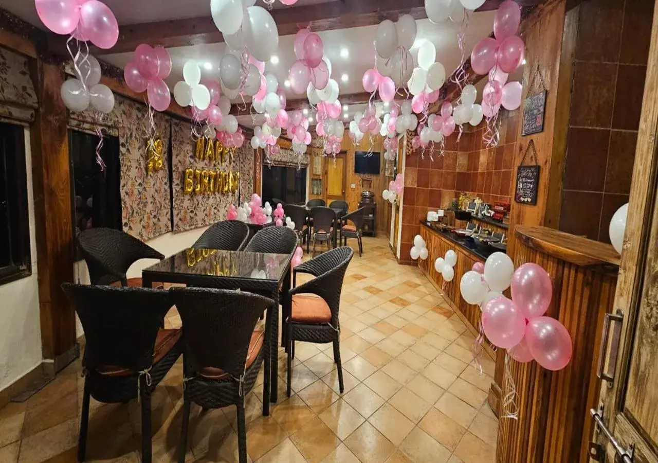 Restaurant/places to eat in The Oaktree House Restaurant/places to eat in The Oaktree House