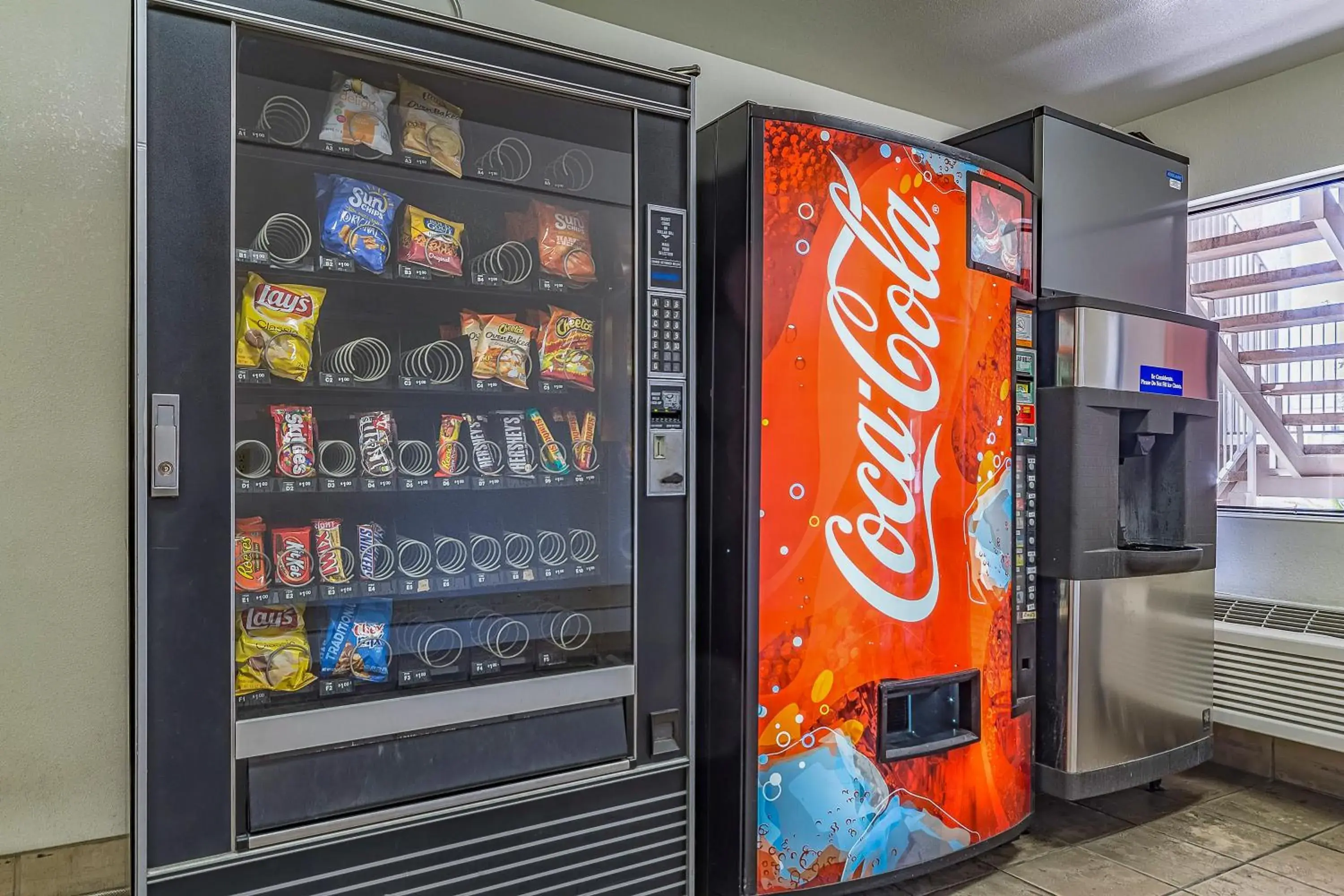 Food in Motel 6-Fresno, CA - Yosemite Hwy Food in Motel 6-Fresno, CA - Yosemite Hwy