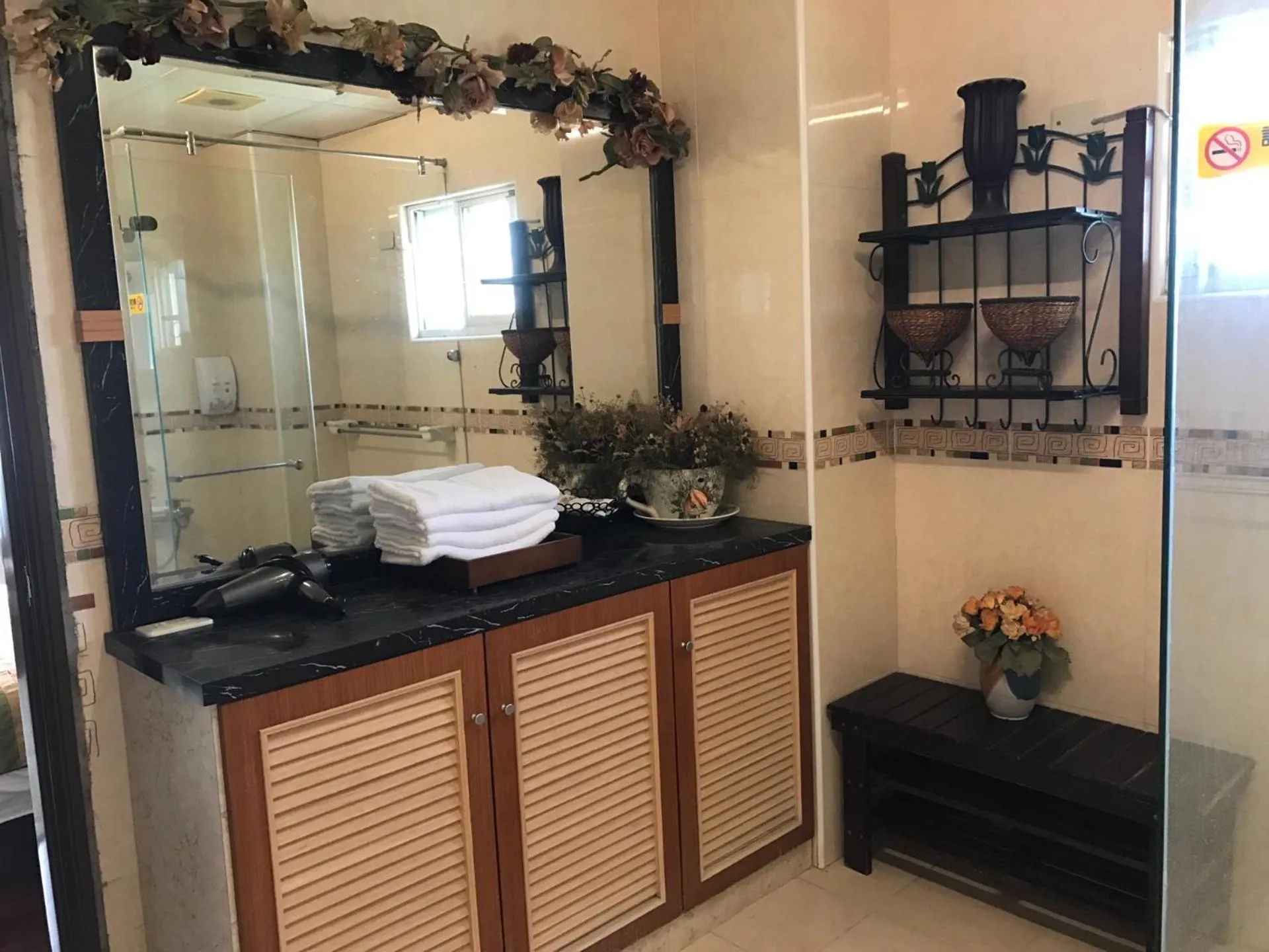 Emaly Homestay