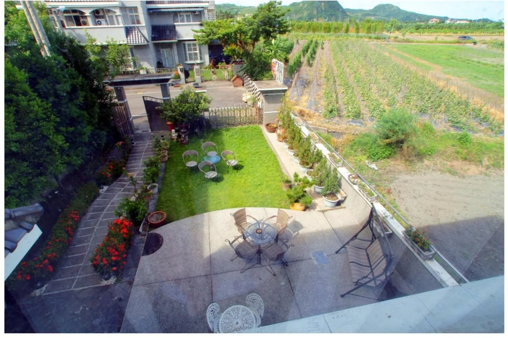 Garden view in Emaly Homestay