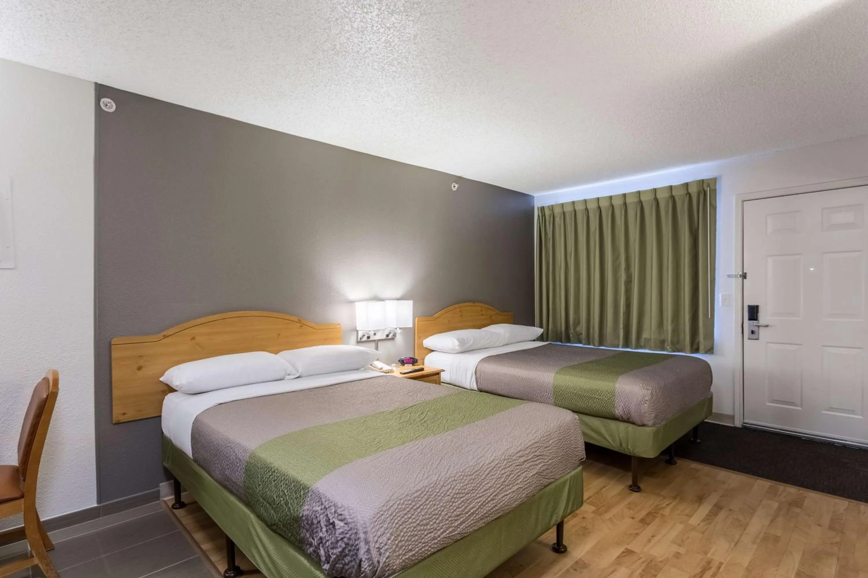 TV and multimedia, Bed in Studio 6-Albuquerque, NM - North