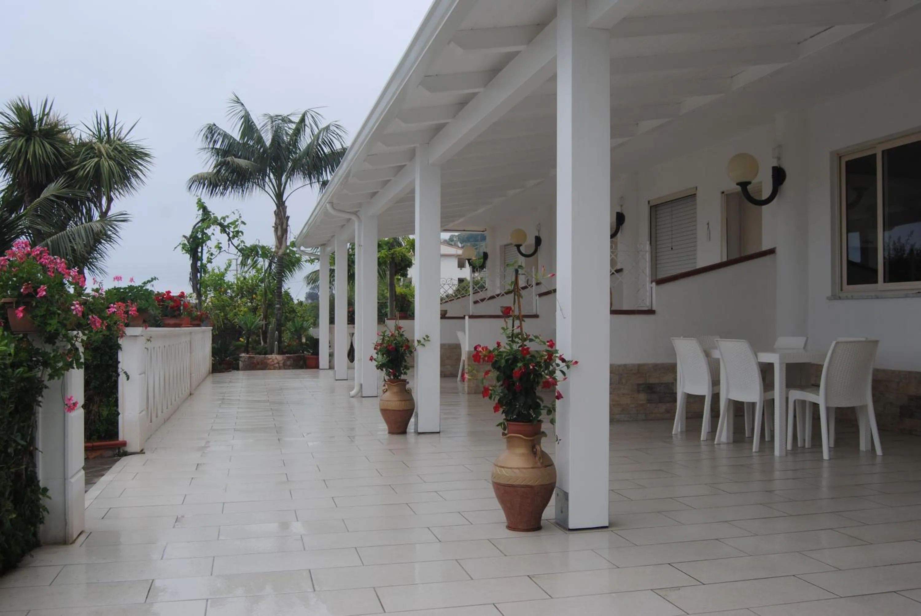 Property building in SANTA VENERE Apartments "PARCHEGGIO interno MOTO-AUTO" Ricarica auto Elettriche