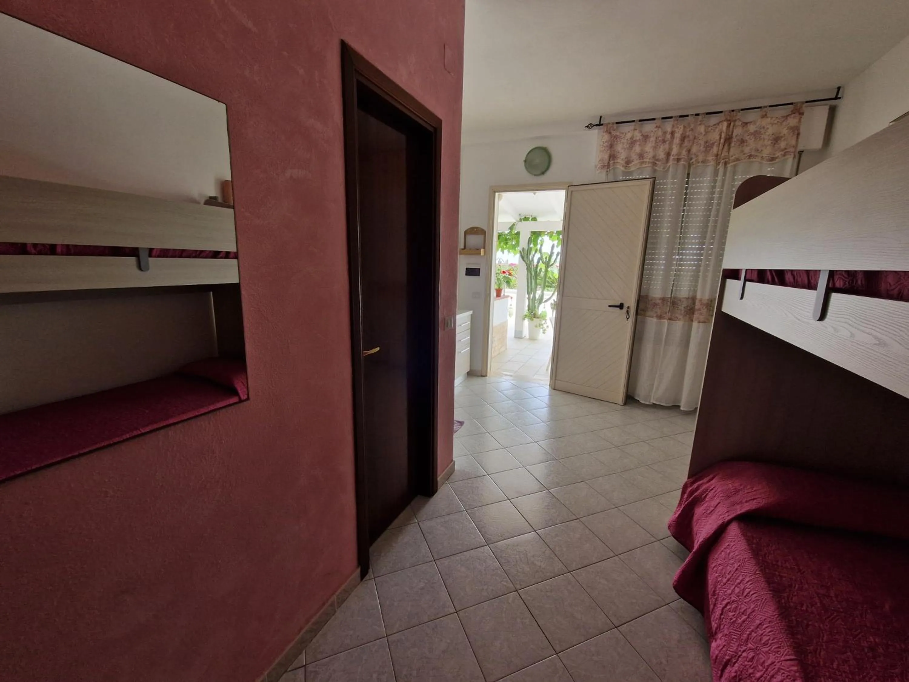 Bed in SANTA VENERE Apartments "PARCHEGGIO interno MOTO-AUTO" Ricarica auto Elettriche