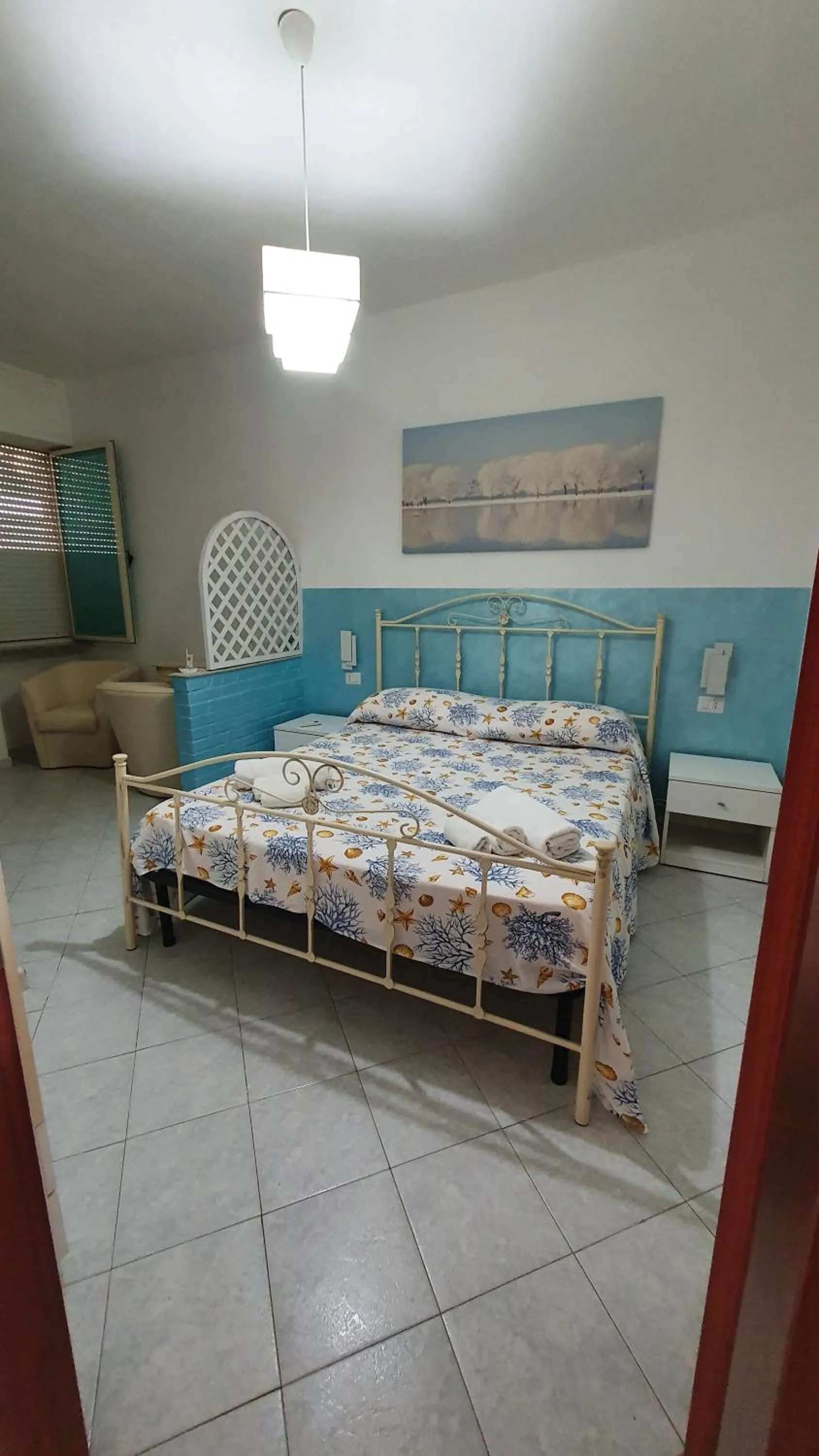 Bed in SANTA VENERE Apartments "PARCHEGGIO interno MOTO-AUTO" Ricarica auto Elettriche