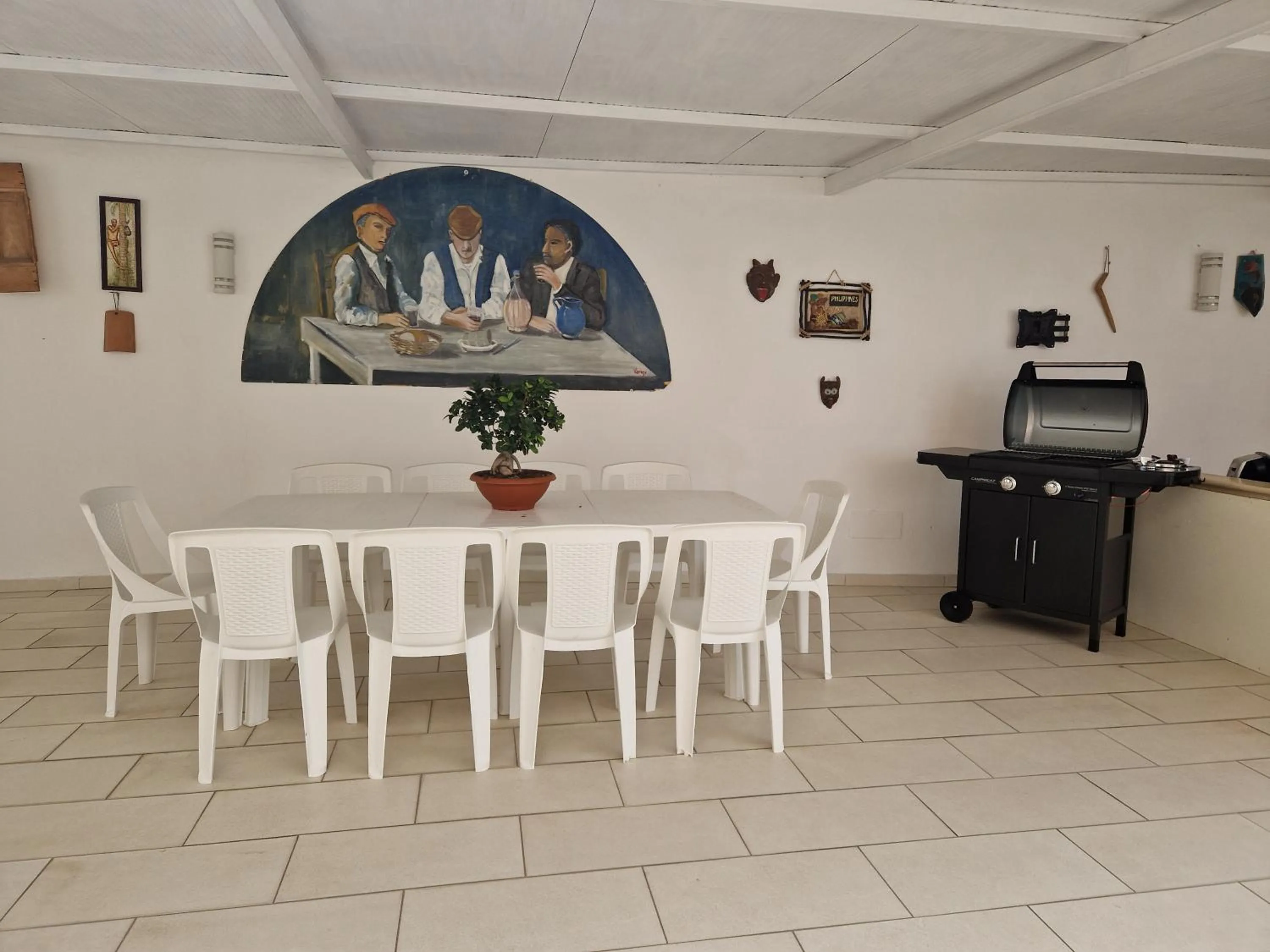 Dining area in SANTA VENERE Apartments "PARCHEGGIO interno MOTO-AUTO" Ricarica auto Elettriche