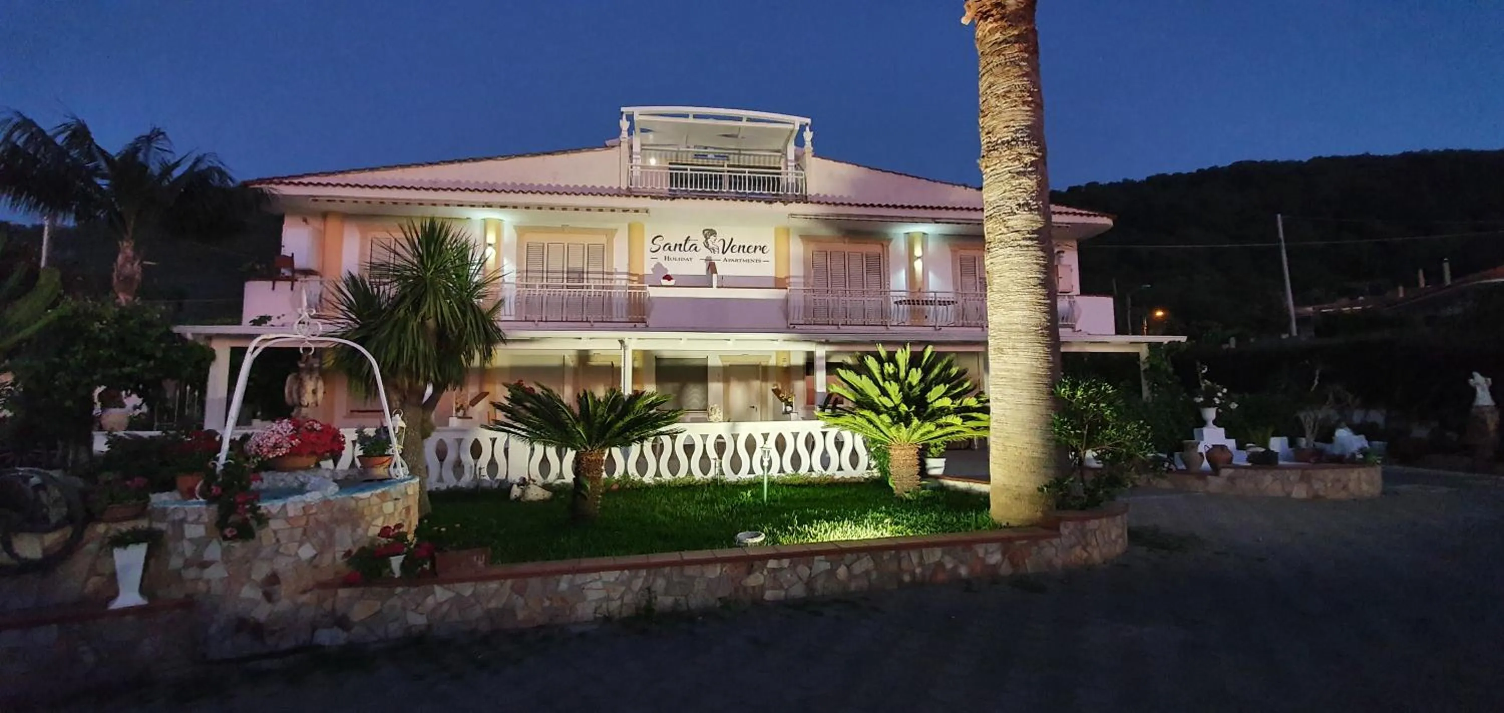 Property building in SANTA VENERE Apartments "PARCHEGGIO interno MOTO-AUTO" Ricarica auto Elettriche