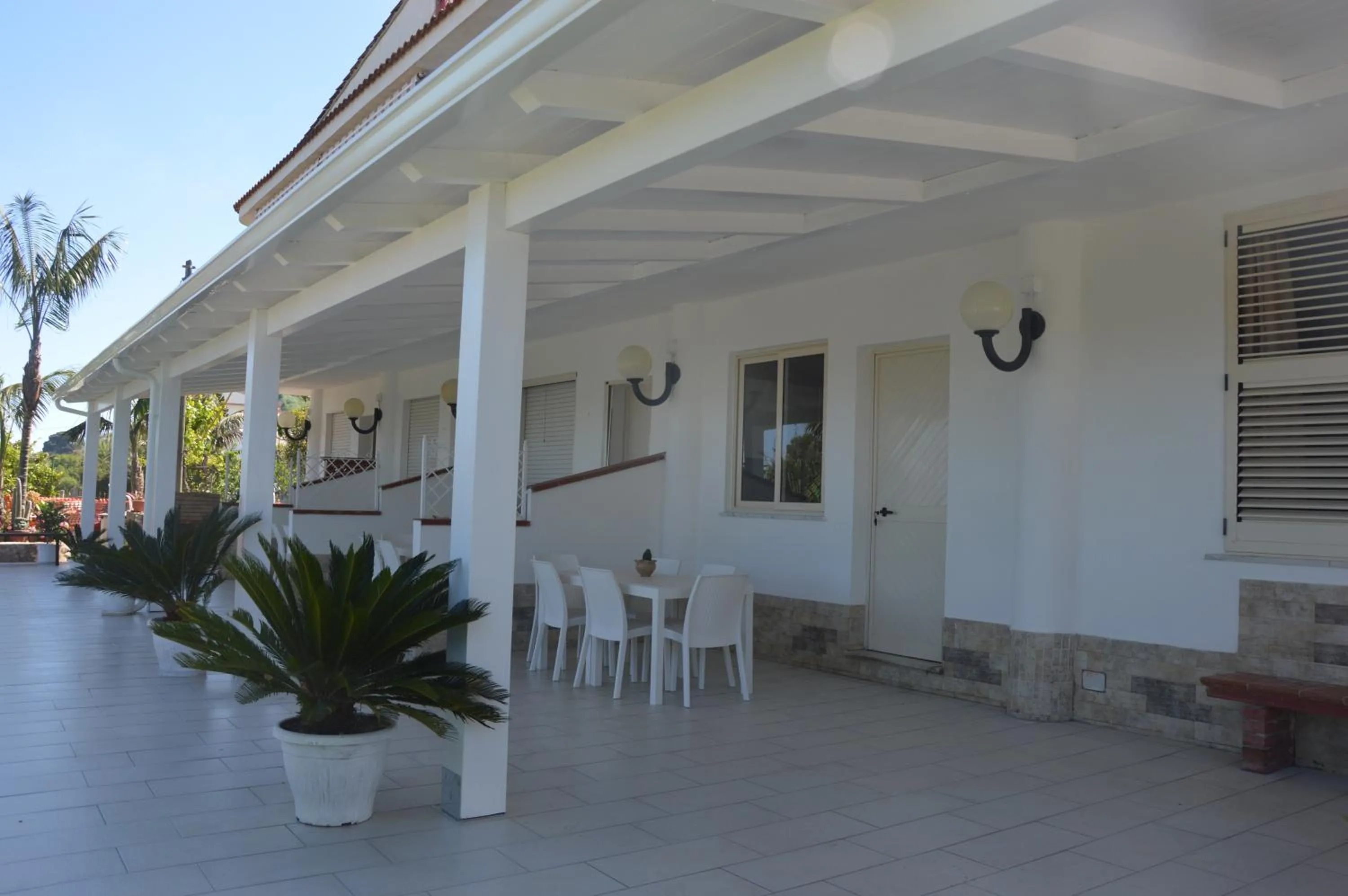 Property building in SANTA VENERE Apartments "PARCHEGGIO interno MOTO-AUTO" Ricarica auto Elettriche