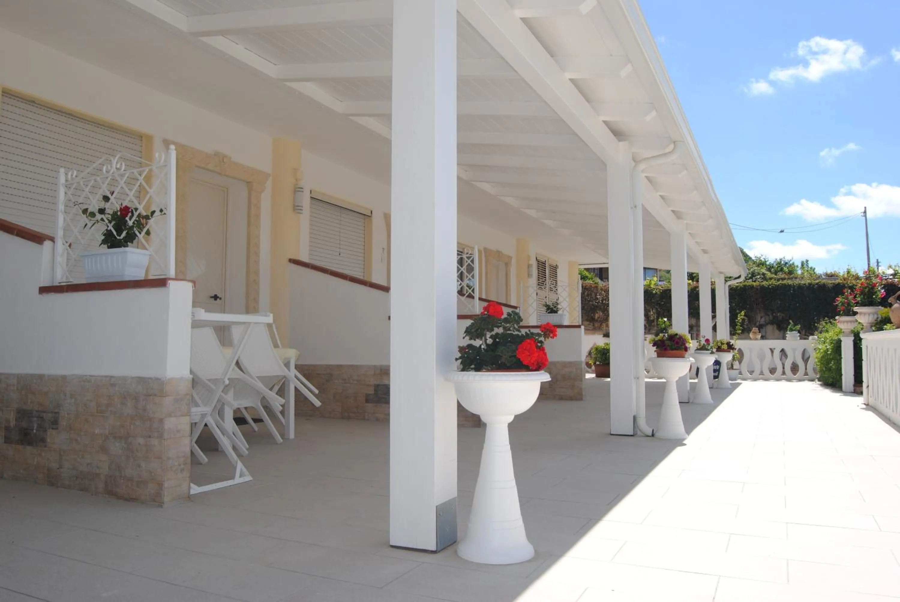 Property building in SANTA VENERE Apartments "PARCHEGGIO interno MOTO-AUTO" Ricarica auto Elettriche