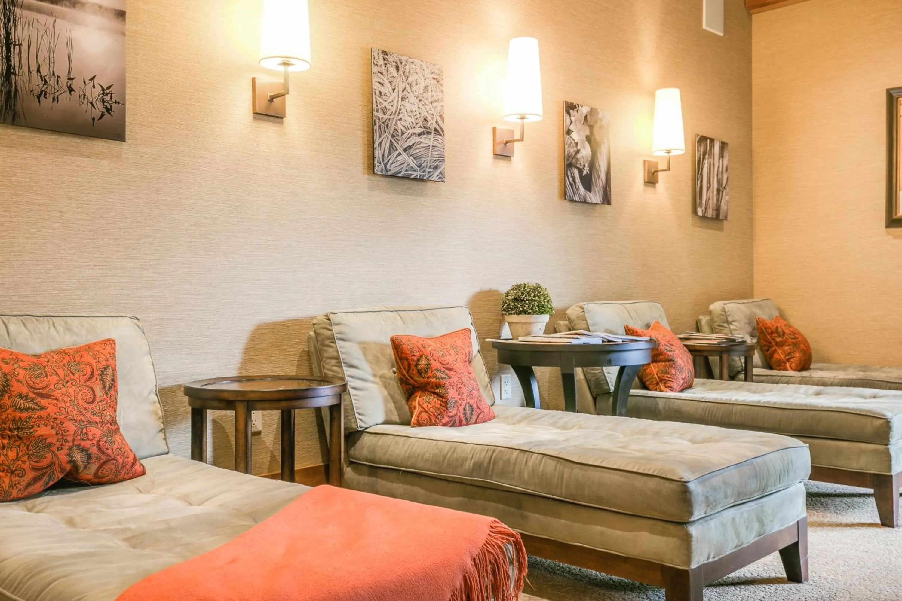Steam room in The Lodge at Bronze Buffalo Ranch
