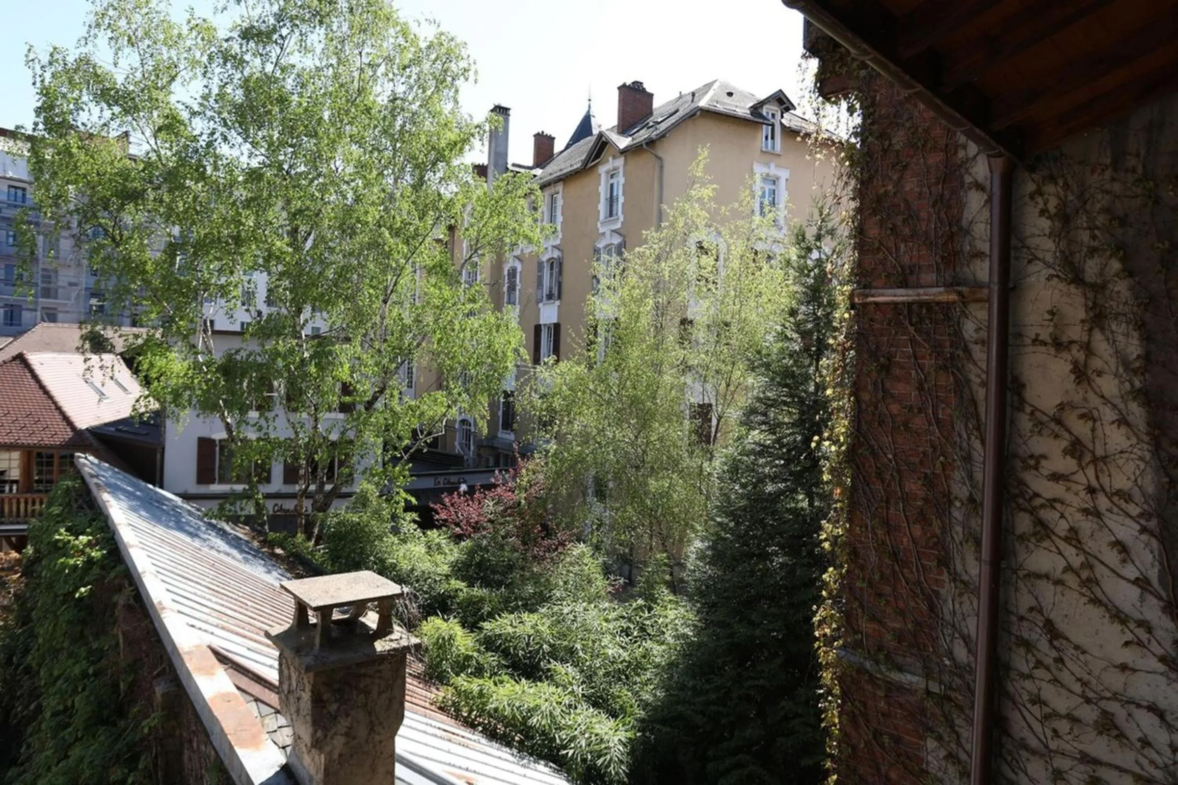 55 m2 Apart with big terrace in Annecy downtown