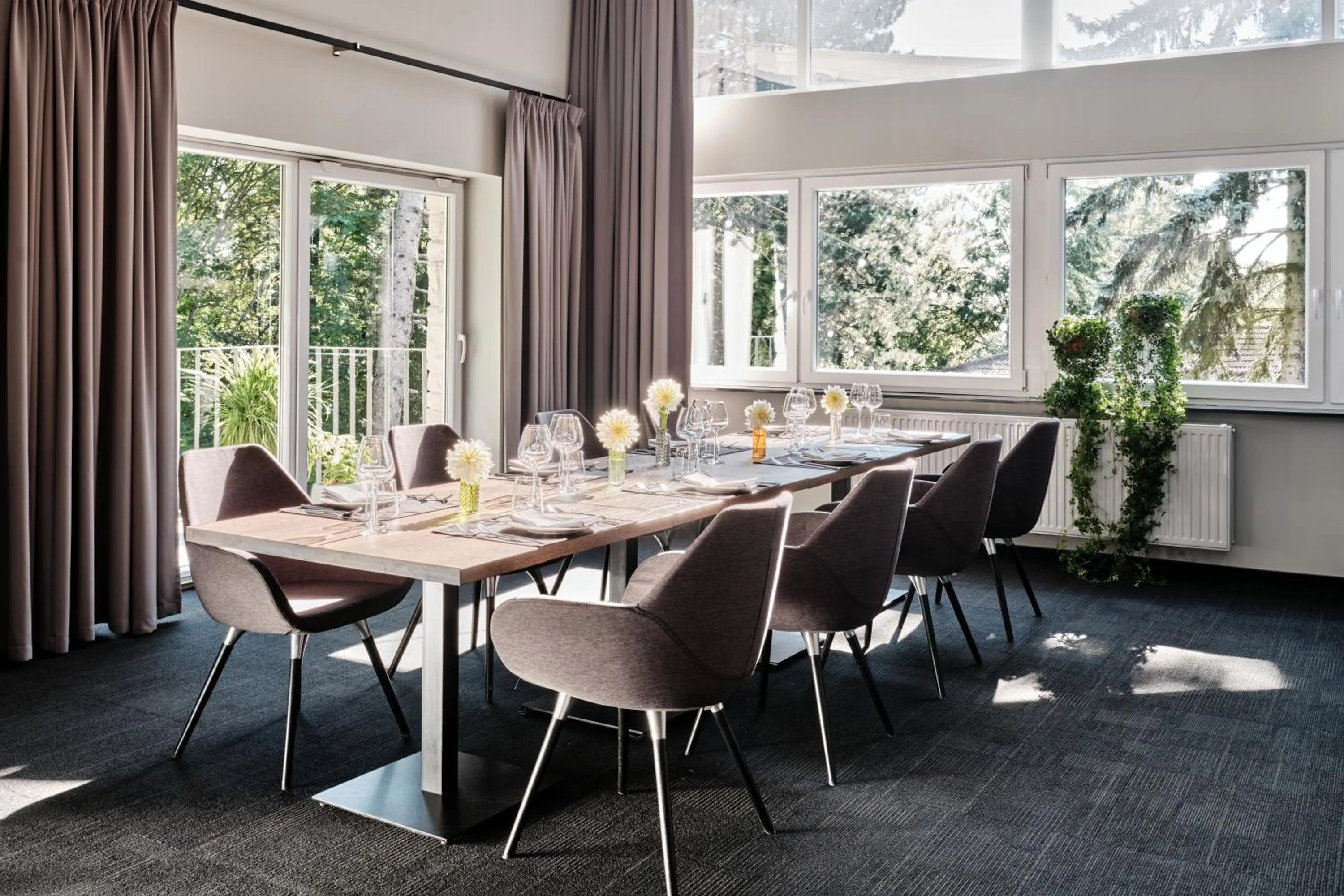 Business facilities, Restaurant/Places to Eat in Best Western Hotel Edison