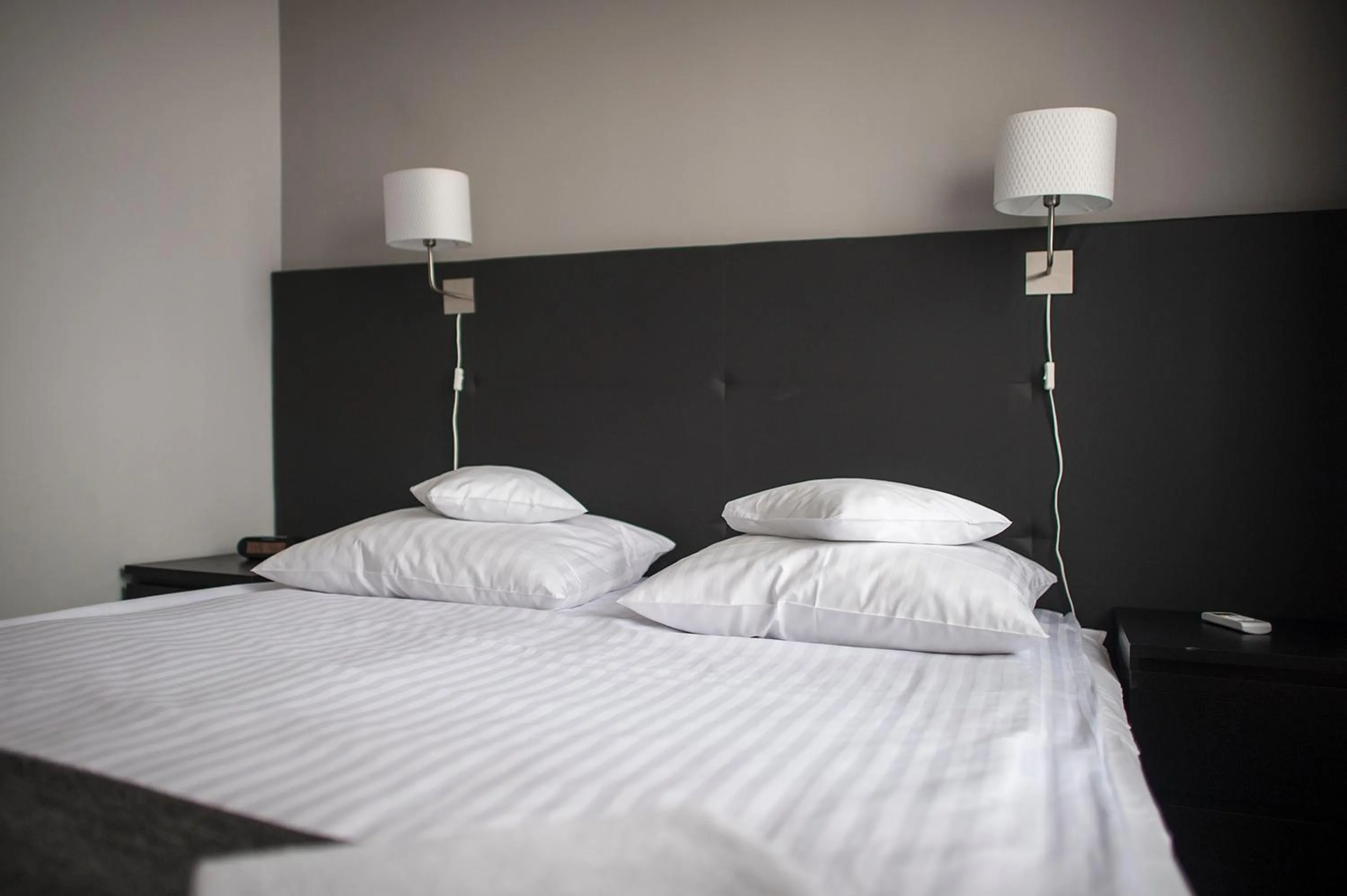 Bed in Best Western Hotel Edison