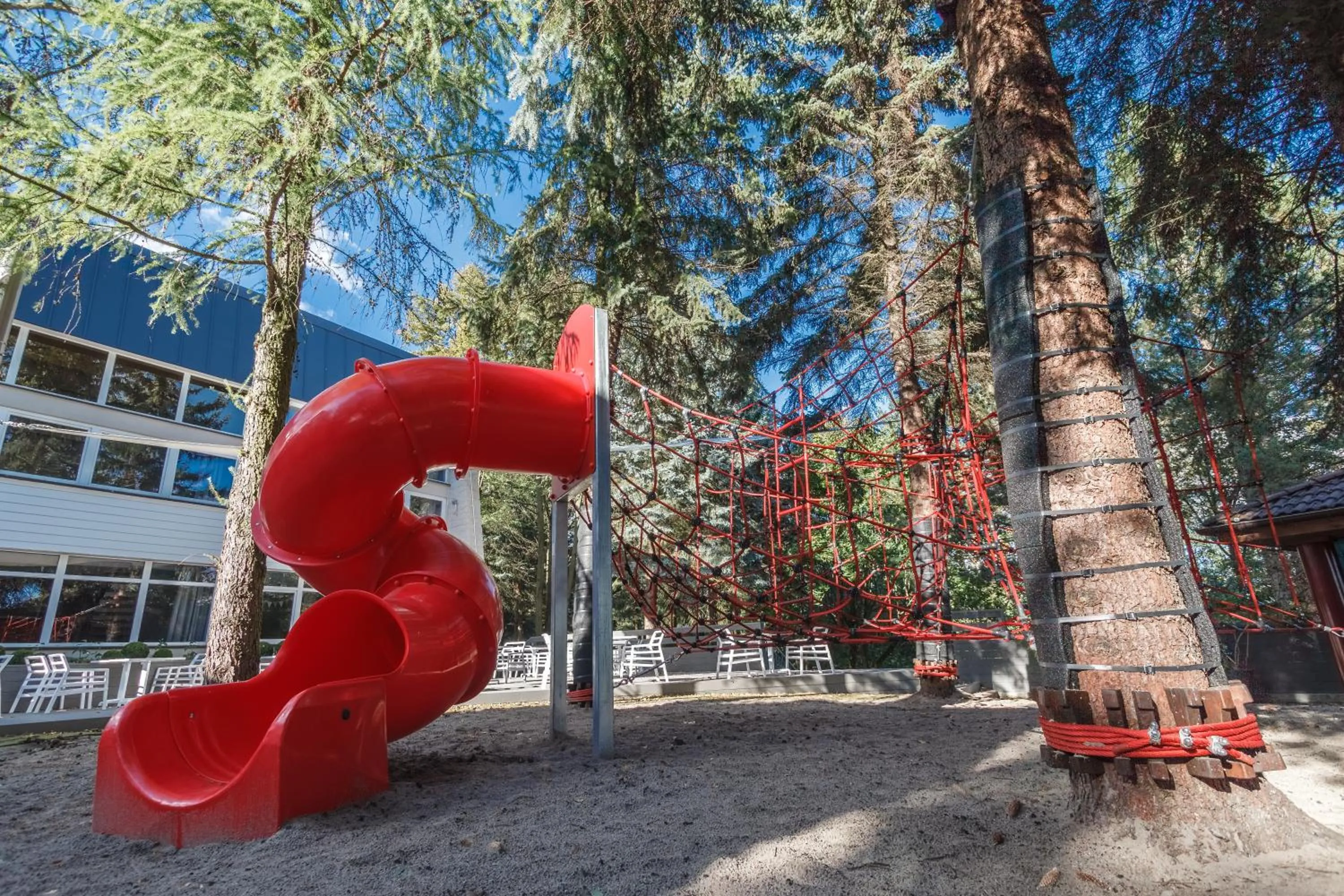 Neighbourhood, Children's Play Area in Best Western Hotel Edison