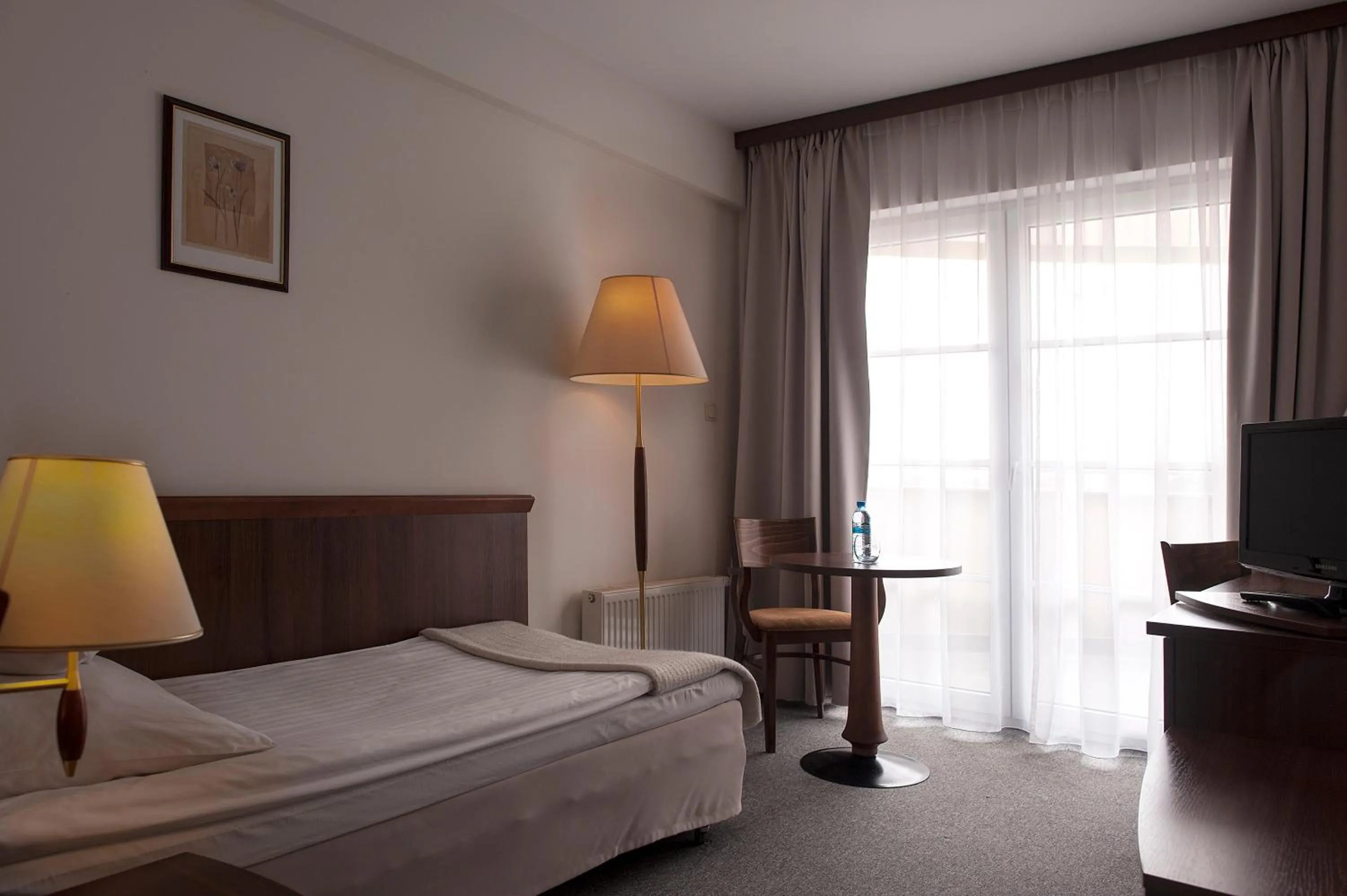 Other, Bed in Best Western Hotel Edison