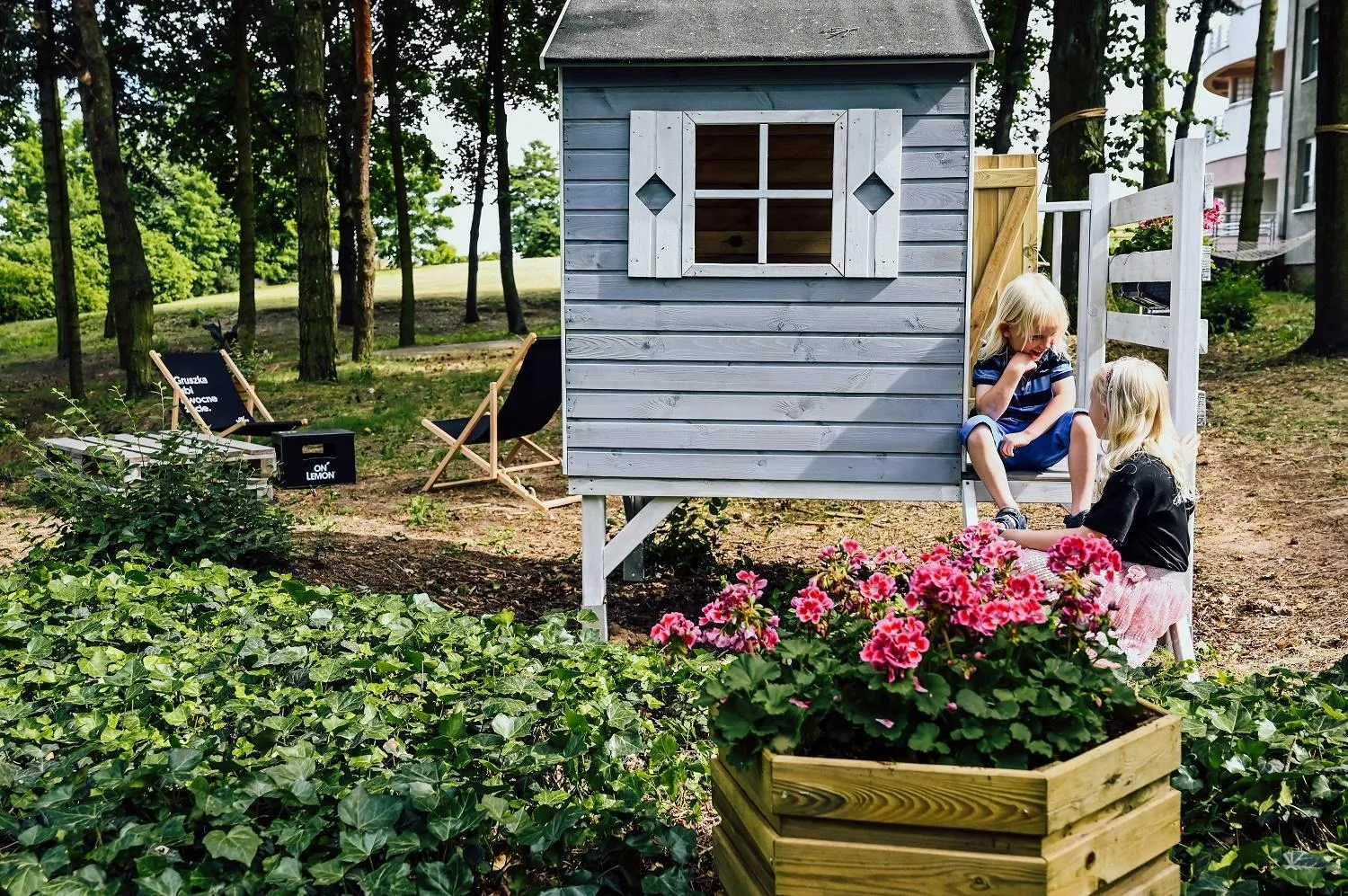 People in Best Western Hotel Edison