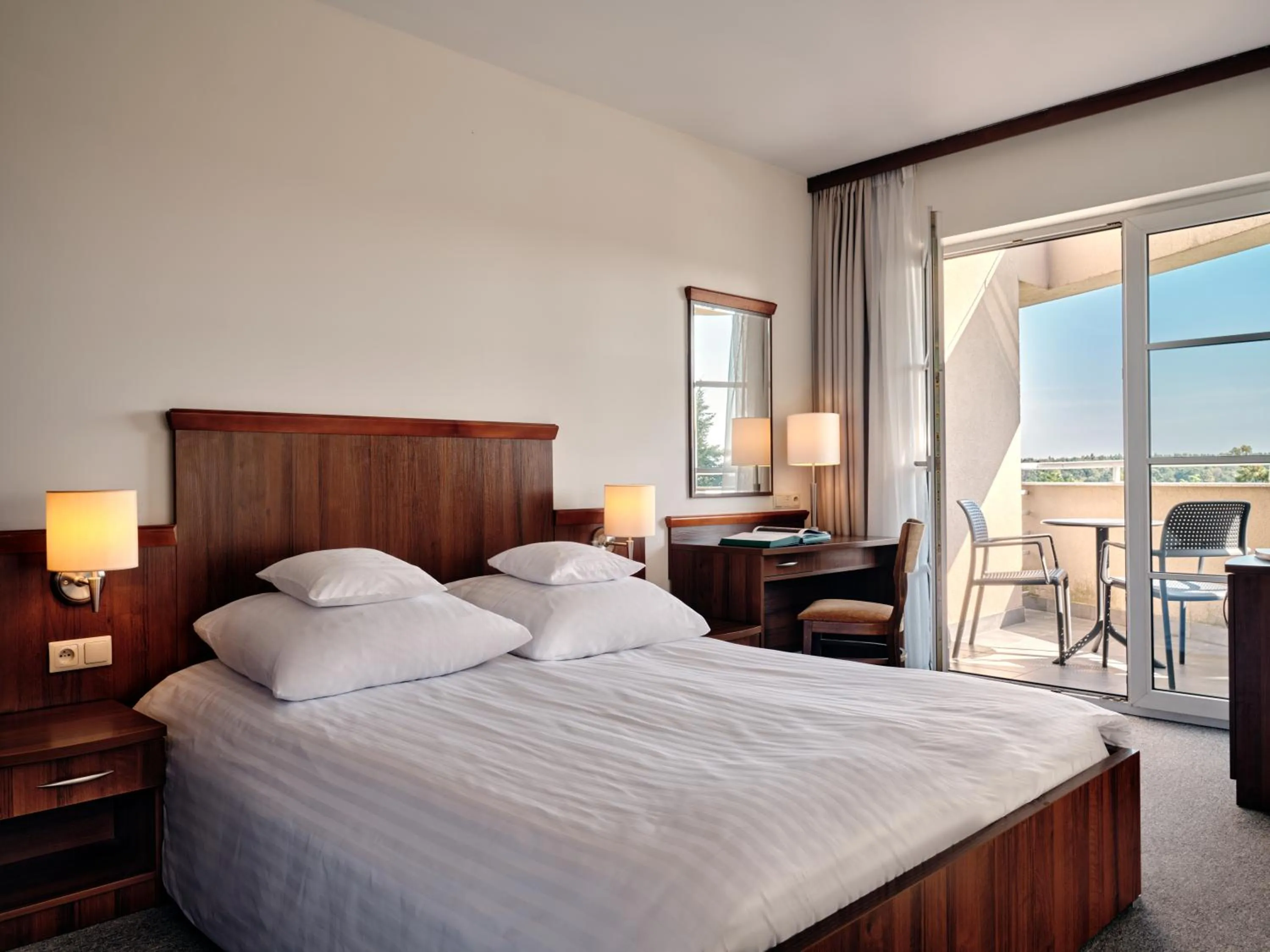 Bed in Best Western Hotel Edison