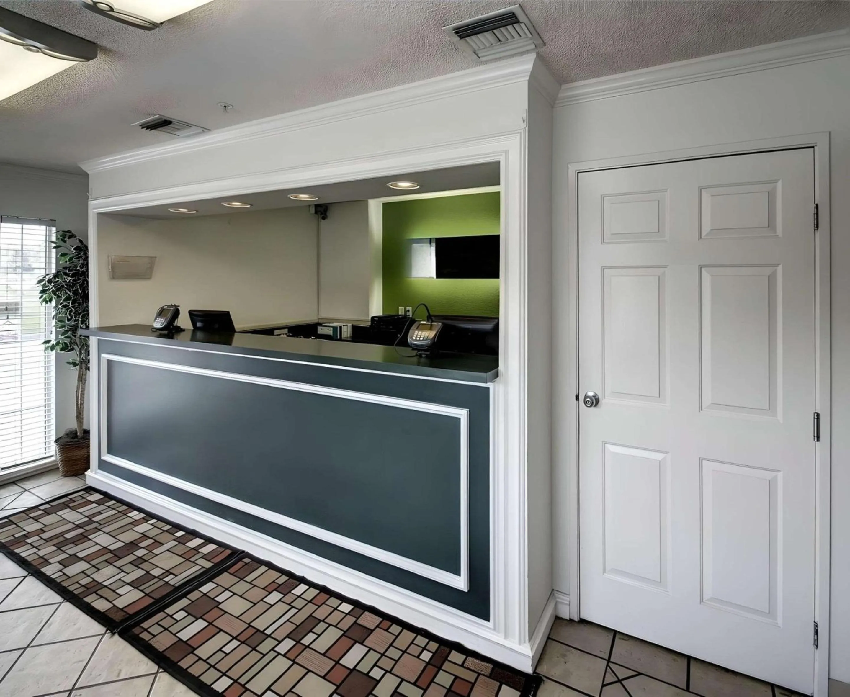 Lobby or reception in Studio 6-Murray, UT - Salt Lake City - Fort Union