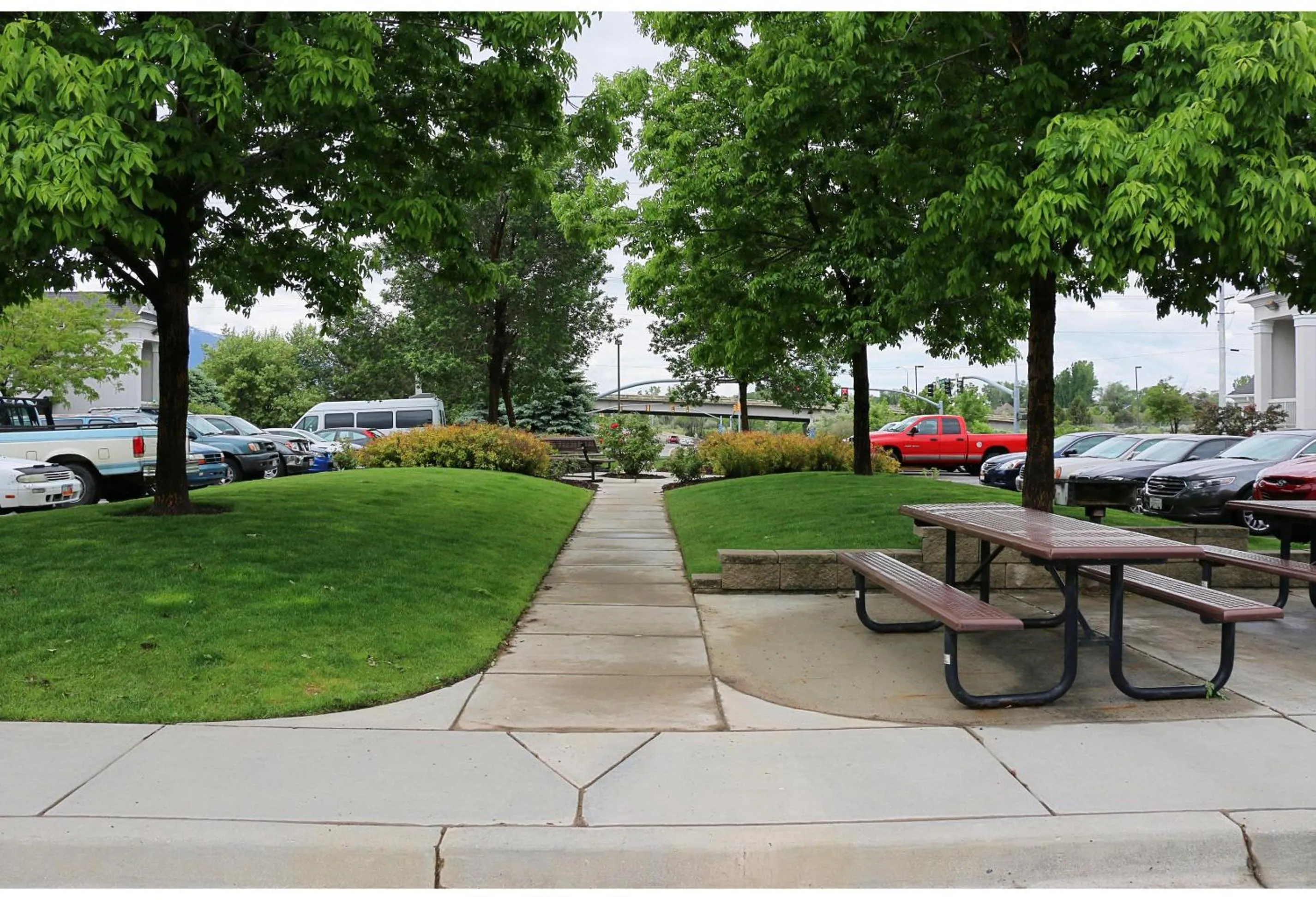 Parking in Studio 6 - Murray, UT