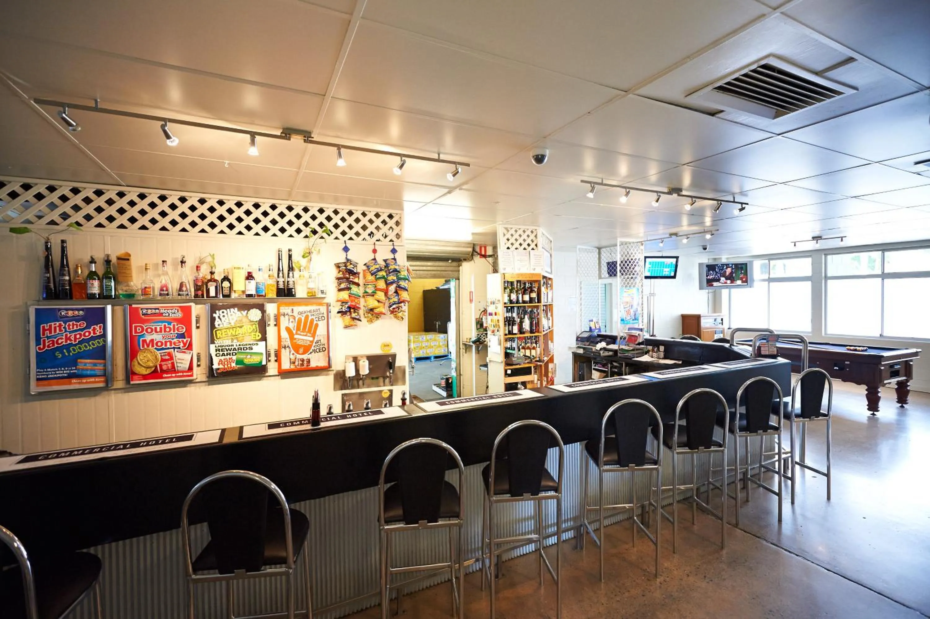 Lounge or bar in Commercial Hotel